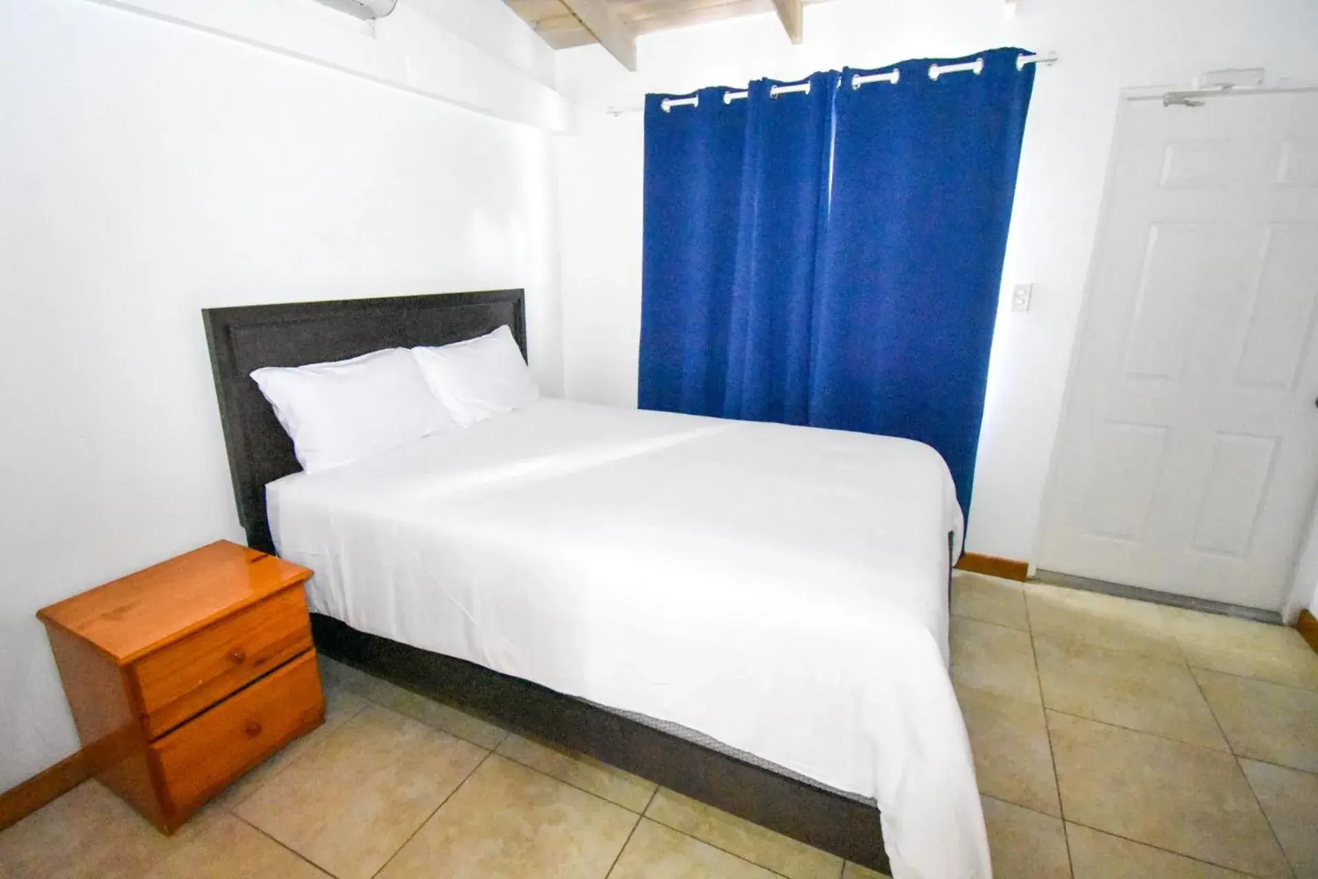 Bedroom, Bed in Lord Nelson Hotel & Residences Bedroom, Bed in Lord Nelson Hotel & Residences