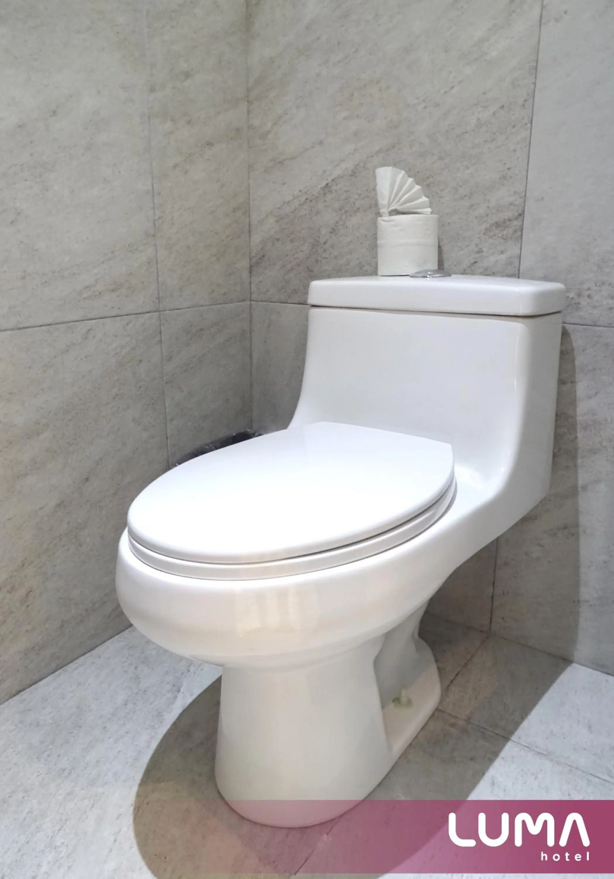 Toilet in Hotel Luma by Kavia