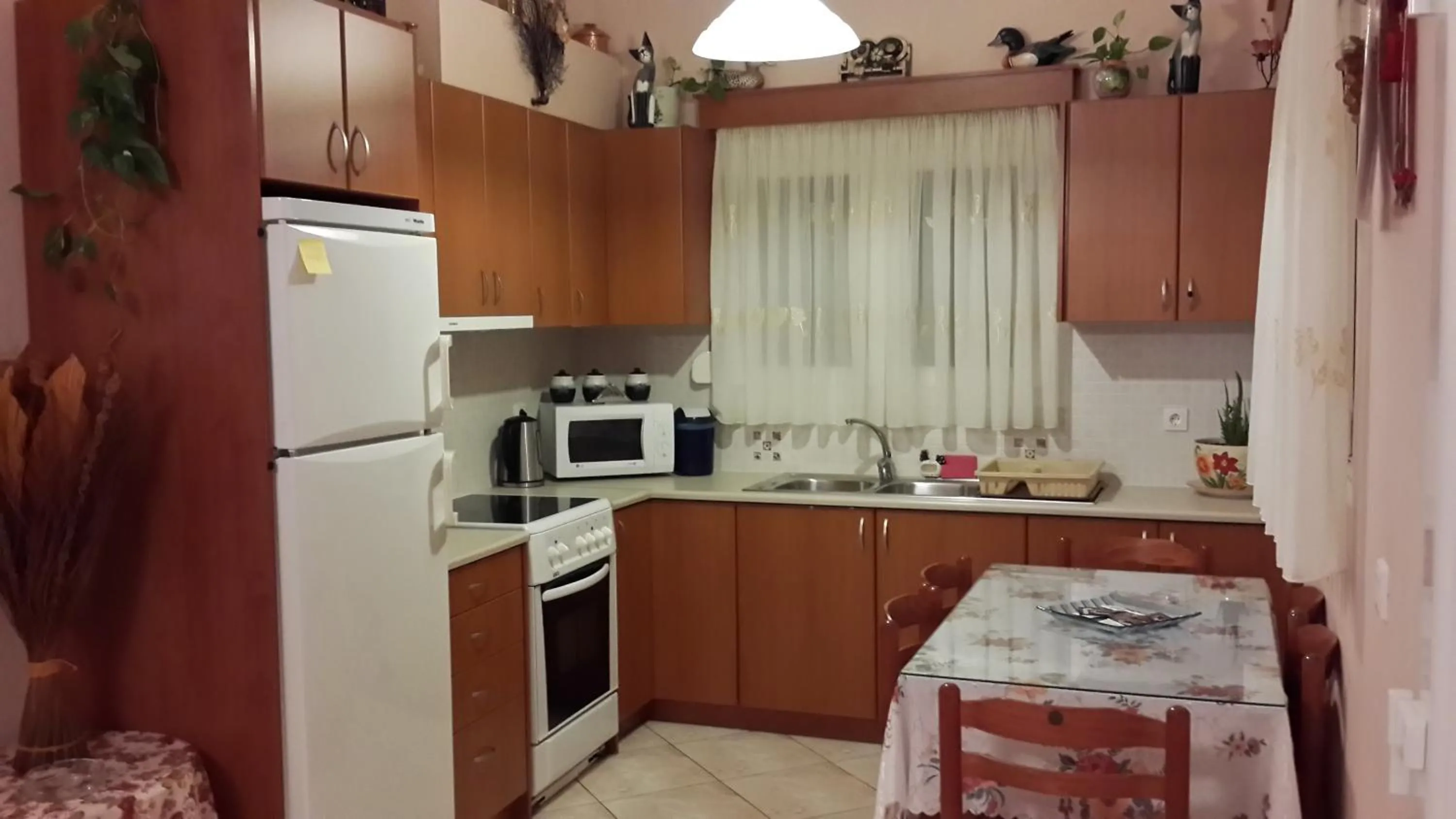 Kitchen or kitchenette in Elisabeth Villas