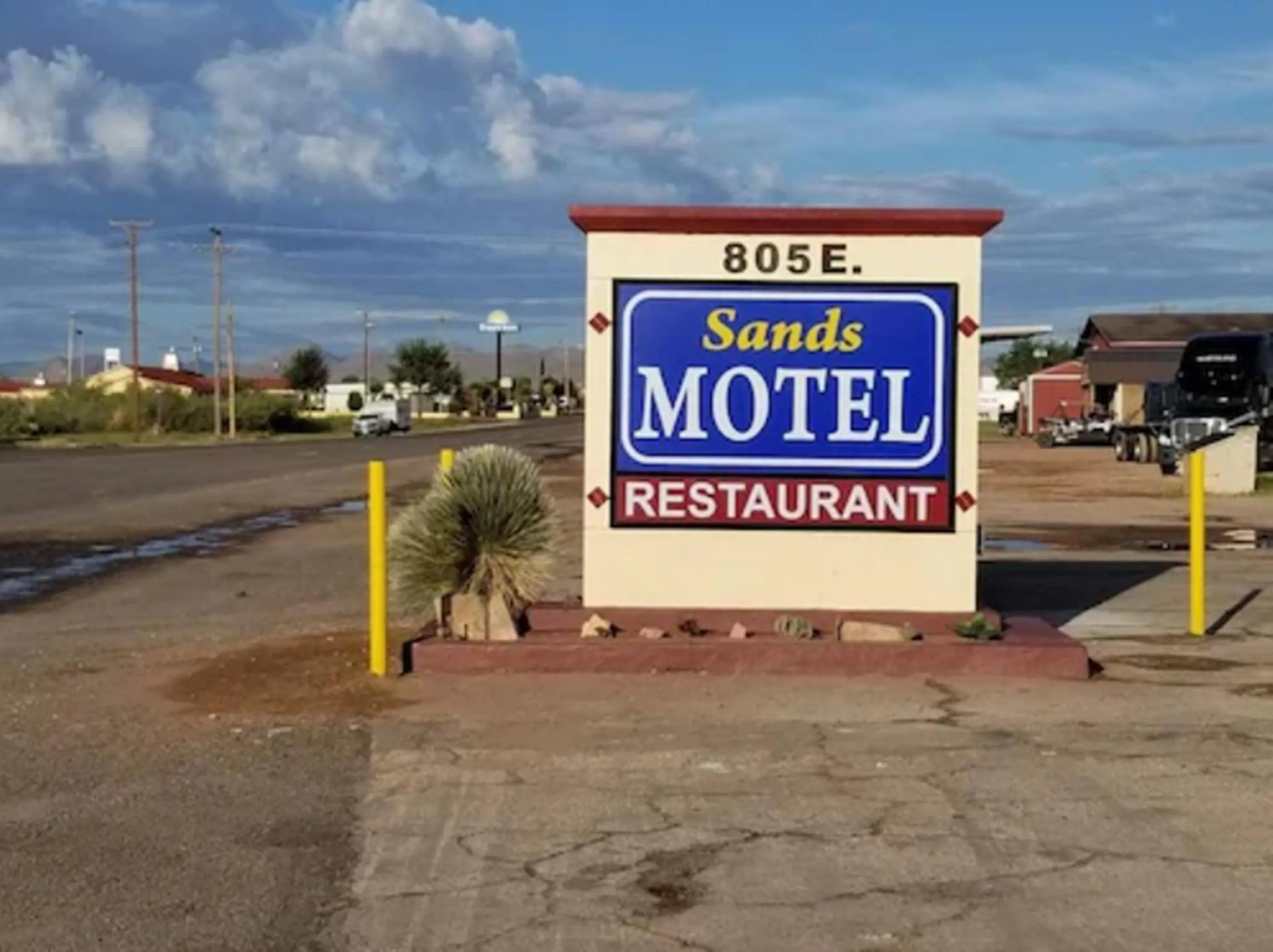 Property building in Sands Motel