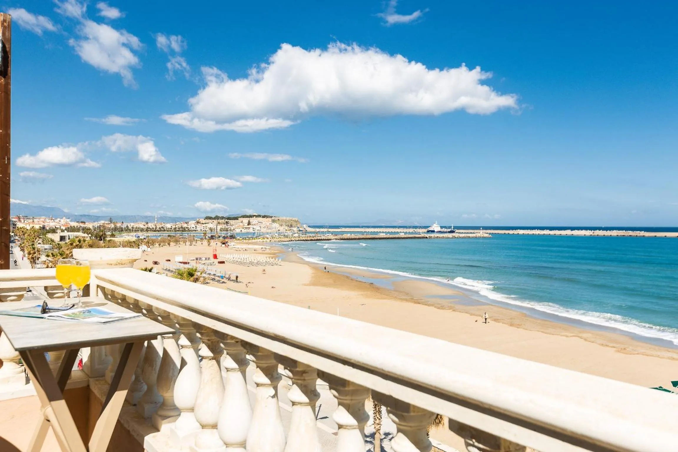 Balcony/Terrace in Birais Beach Studios