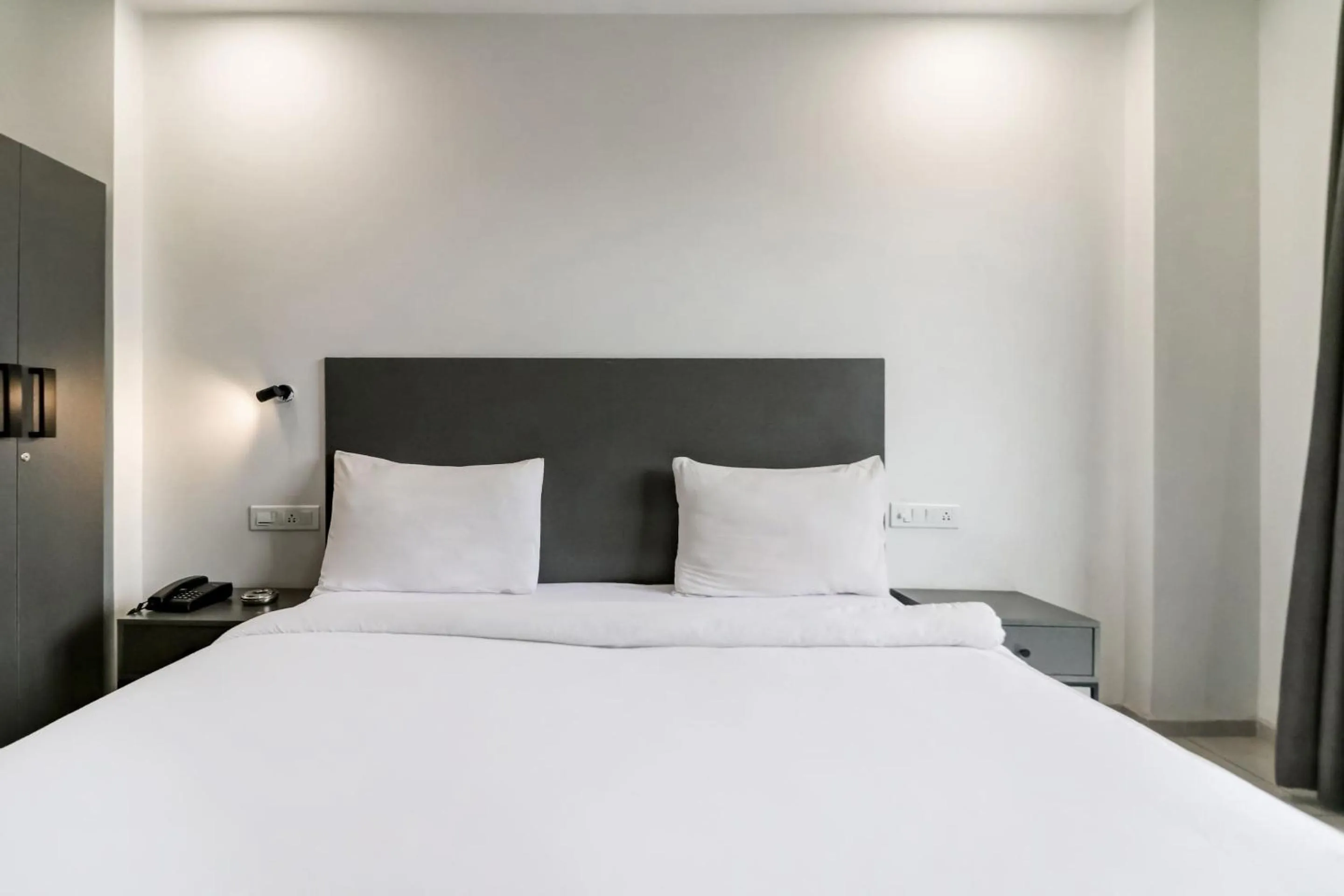 Bedroom, Bed in Townhouse South City 2 Sector 49 Gurgaon