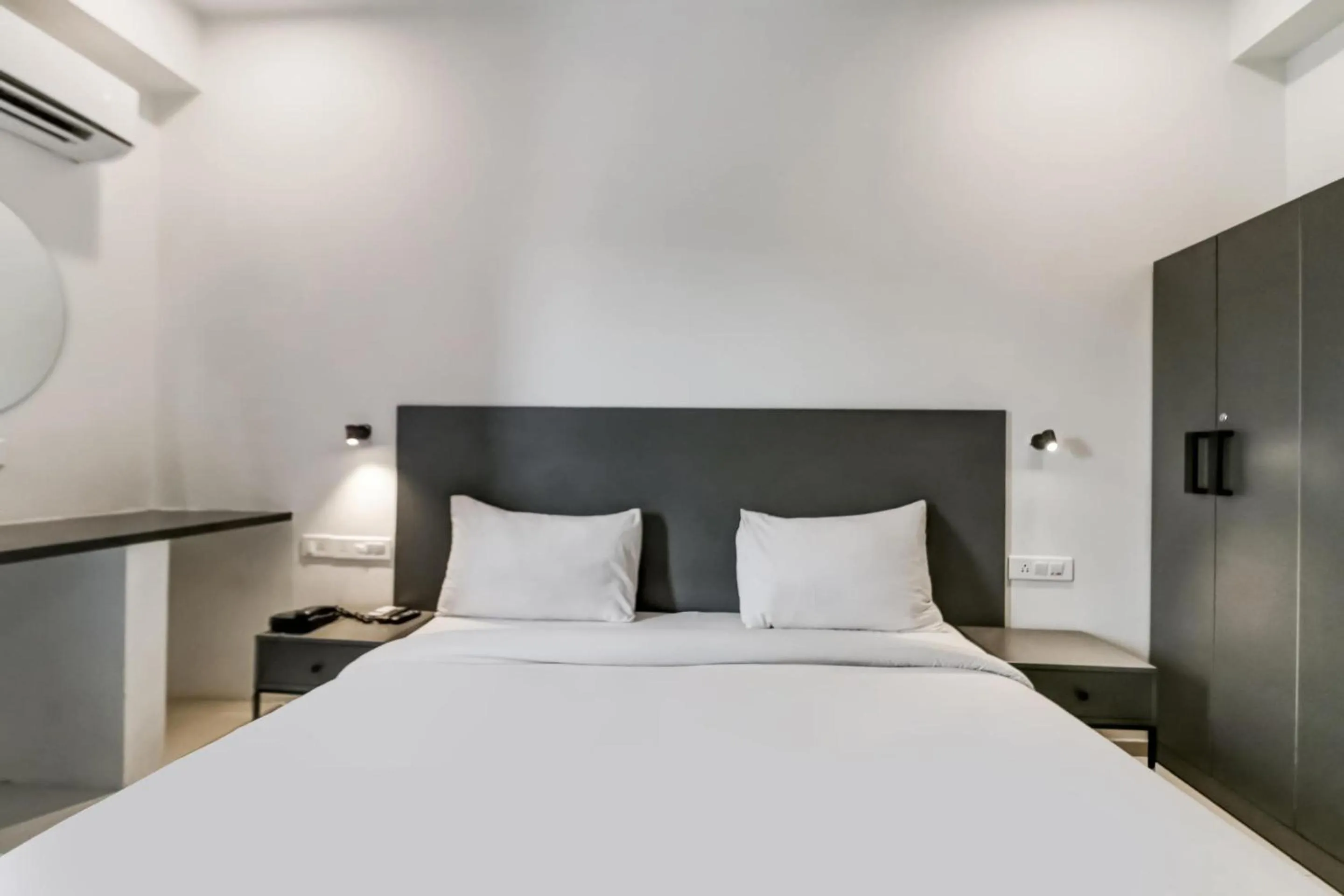 Bedroom, Bed in Townhouse South City 2 Sector 49 Gurgaon