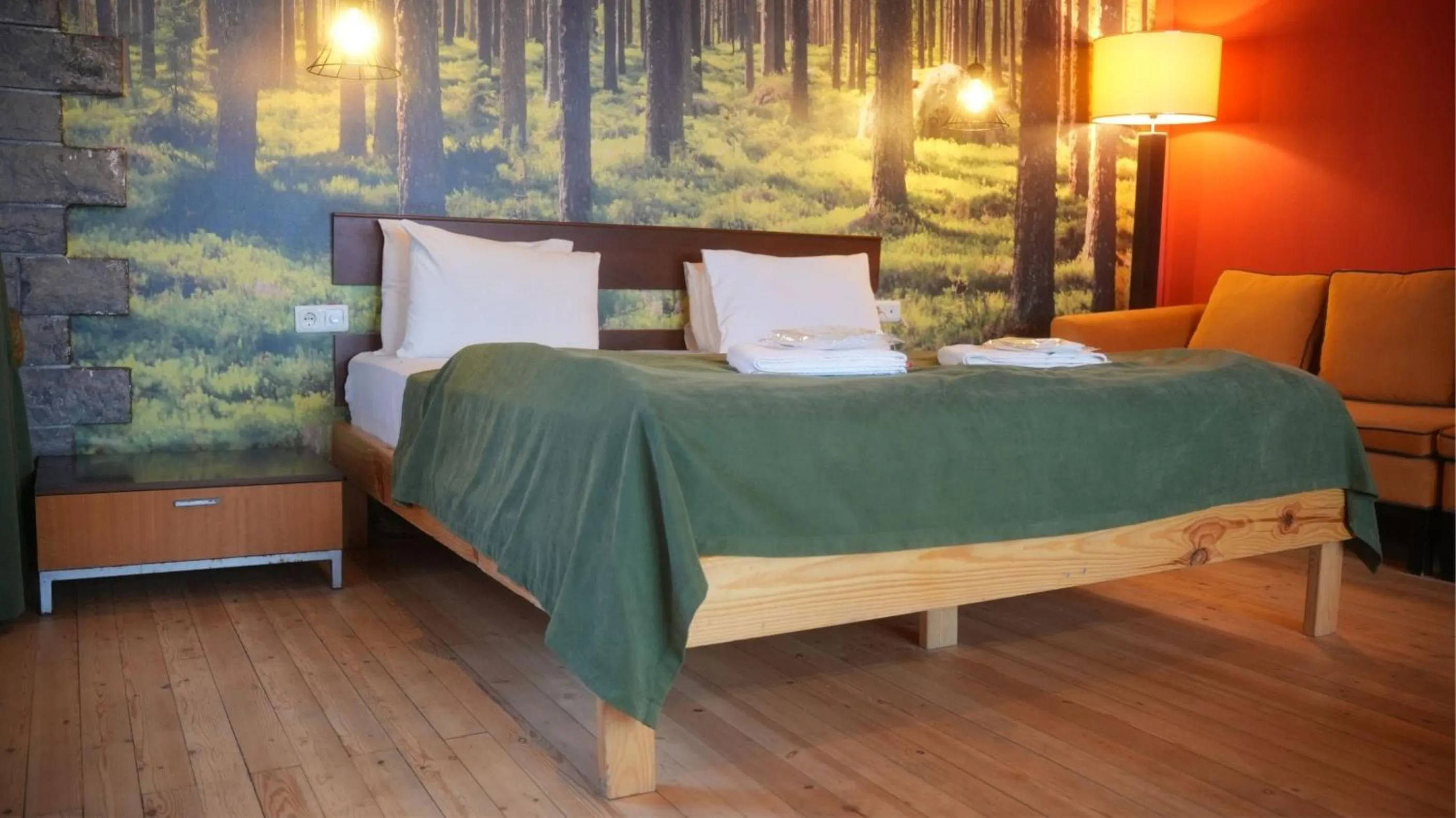 Bed in Treetops Park Hotel