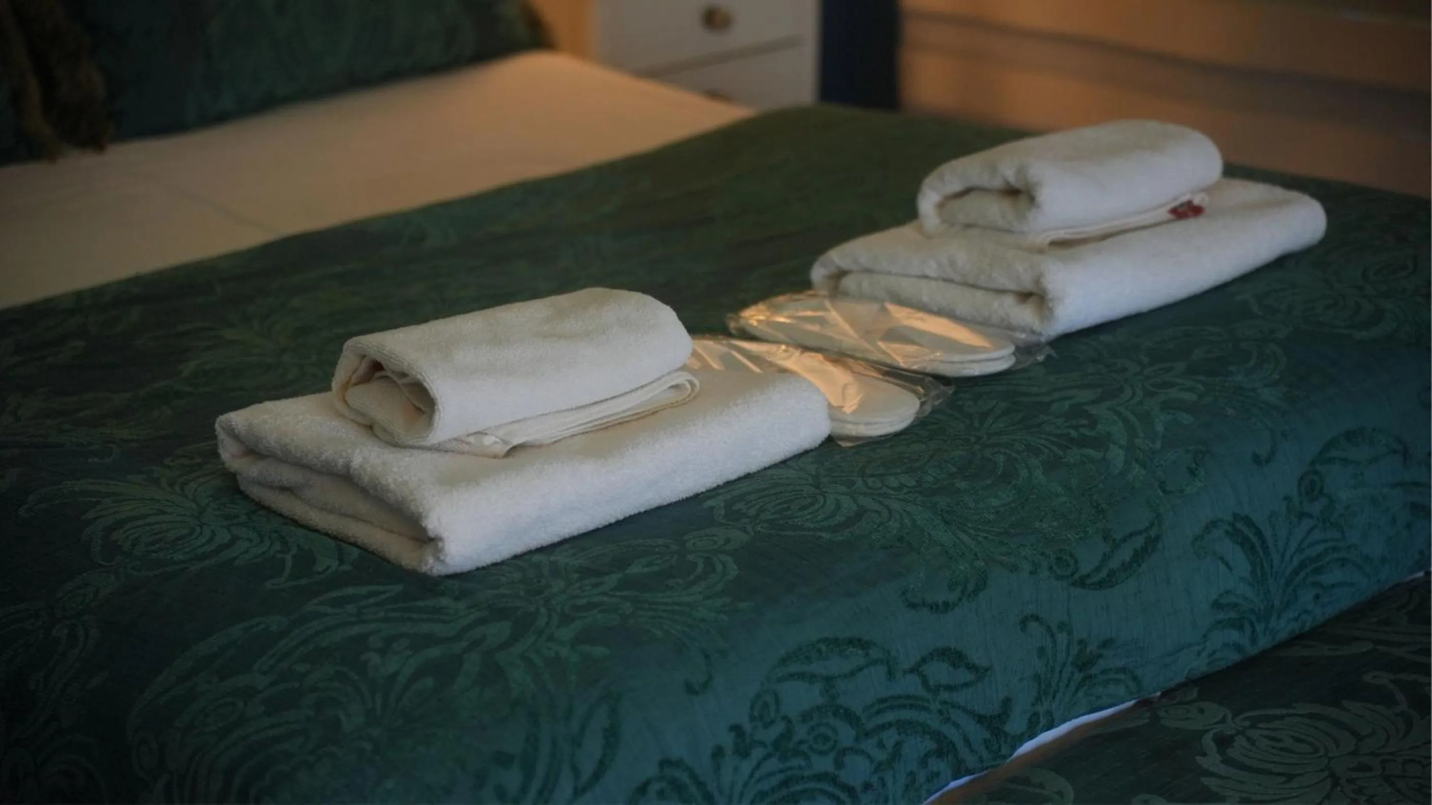 Bed in Treetops Park Hotel