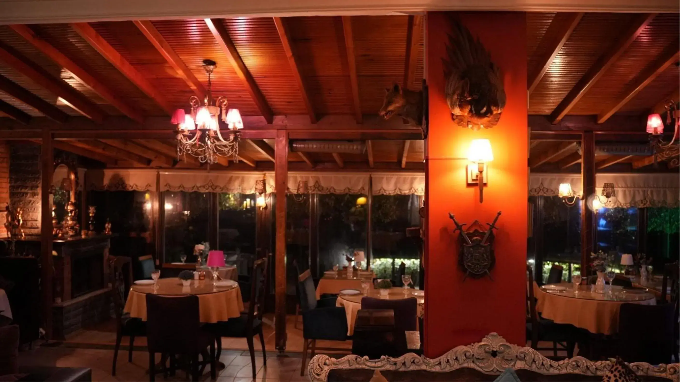 Restaurant/places to eat in Treetops Park Hotel Restaurant/places to eat in Treetops Park Hotel