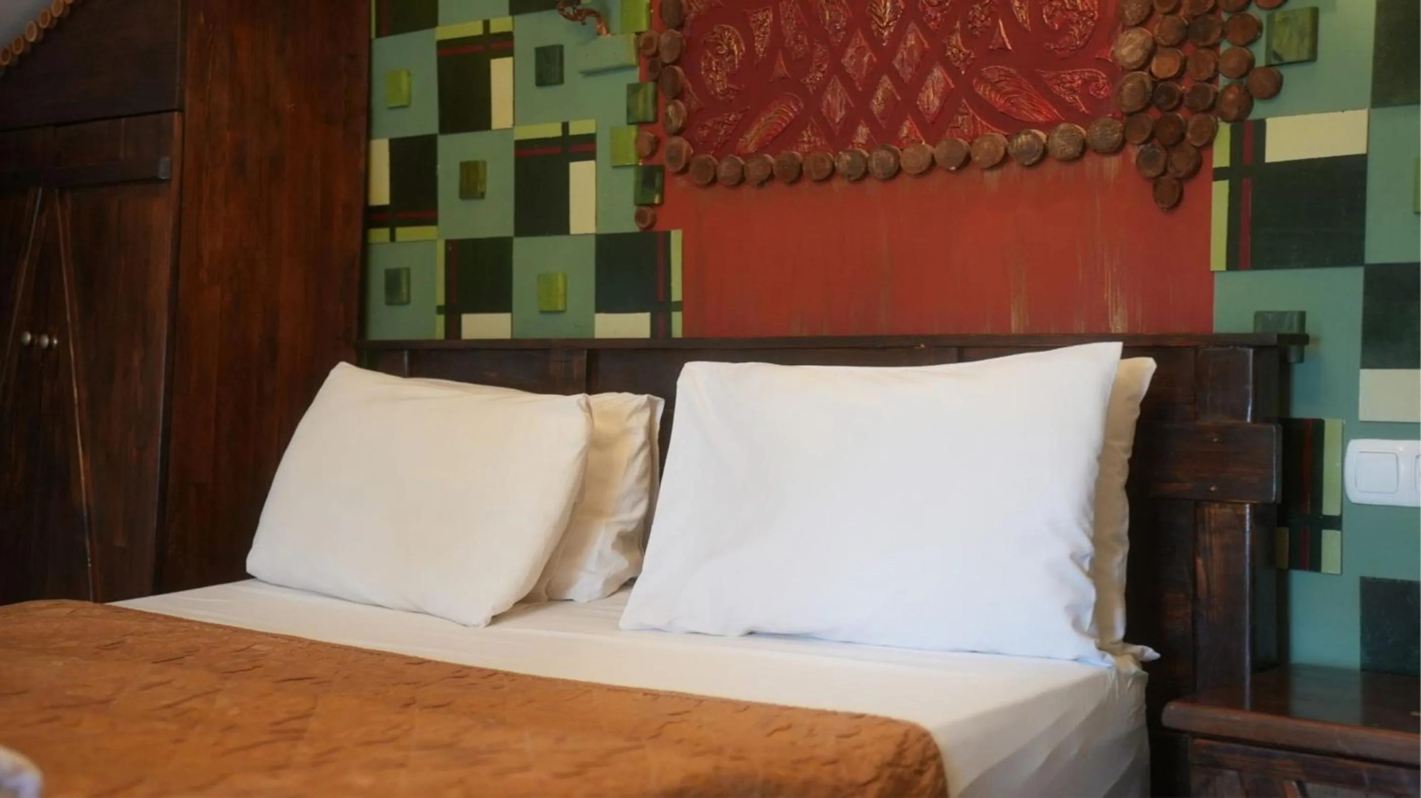 Bed in Treetops Park Hotel