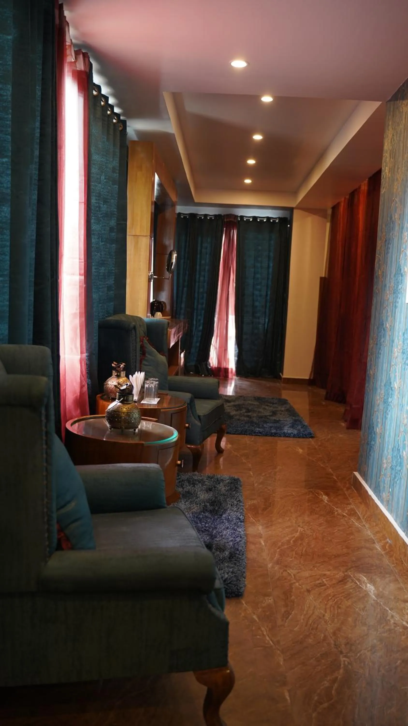 Seating area in Hotel Saheb's Castle - Best Mountain View & Jacuzzi Suites, McLeodganj