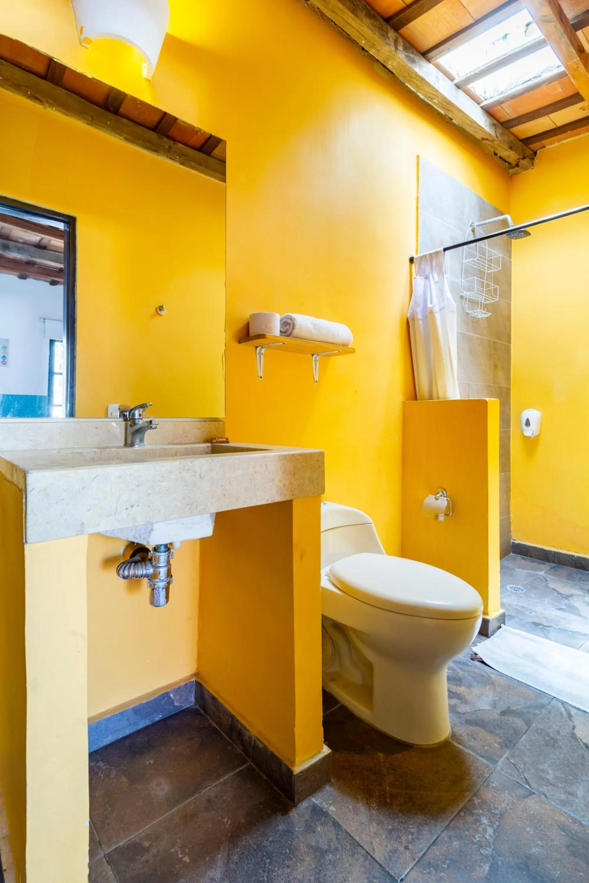 Bathroom in Gagaka Rua hostel