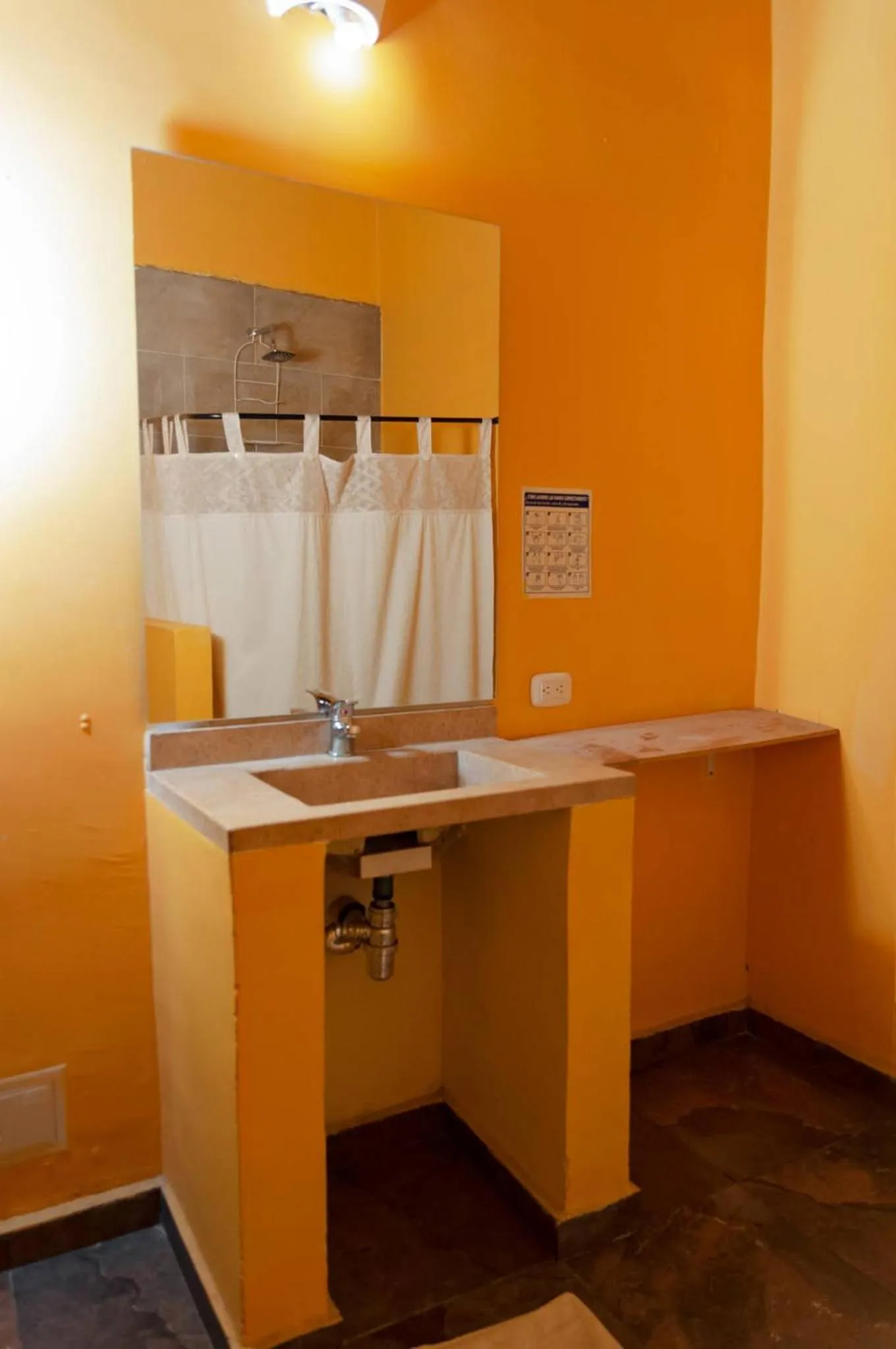 Bathroom in Gagaka Rua hostel