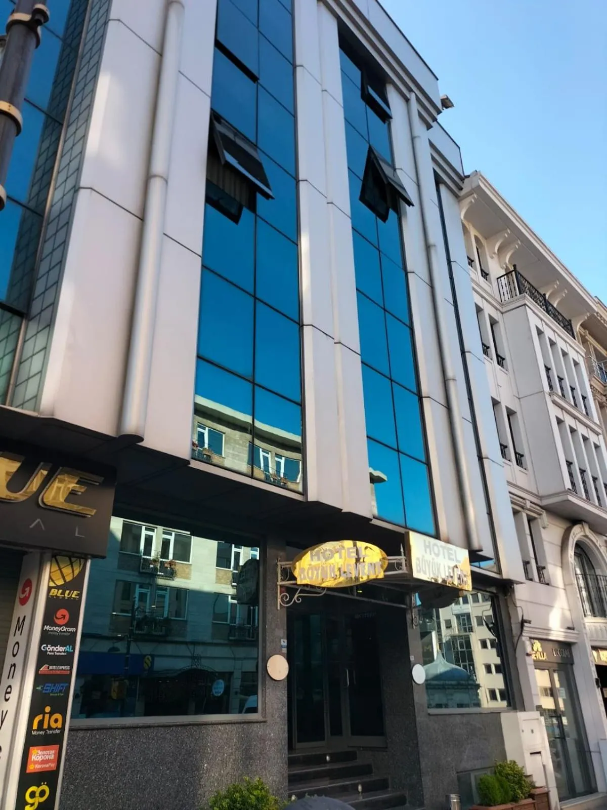 Property building in Hotel Büyük Levent
