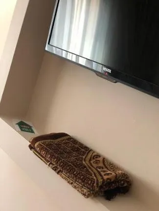 Communal lounge/ TV room in Hotel Büyük Levent
