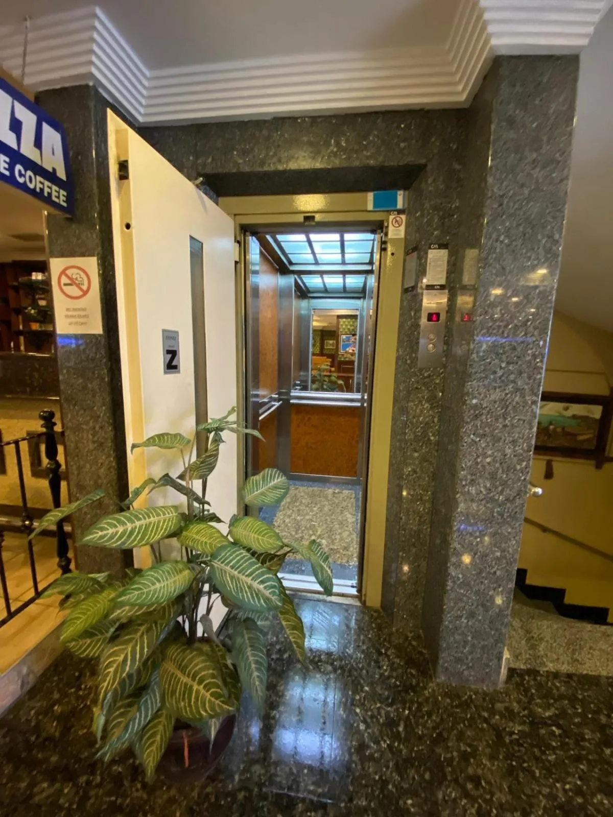 elevator in Hotel Büyük Levent