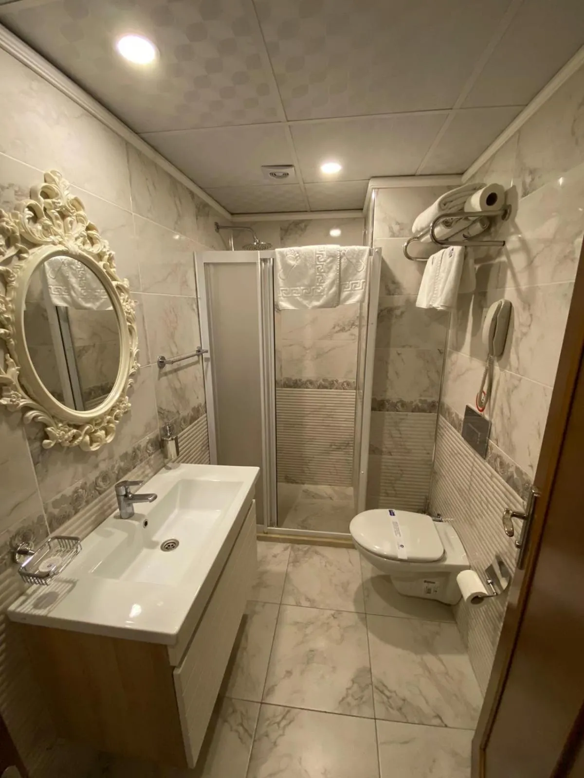 Bathroom in Hotel Büyük Levent