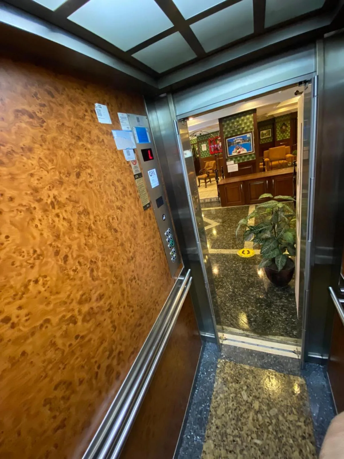 elevator in Hotel Büyük Levent