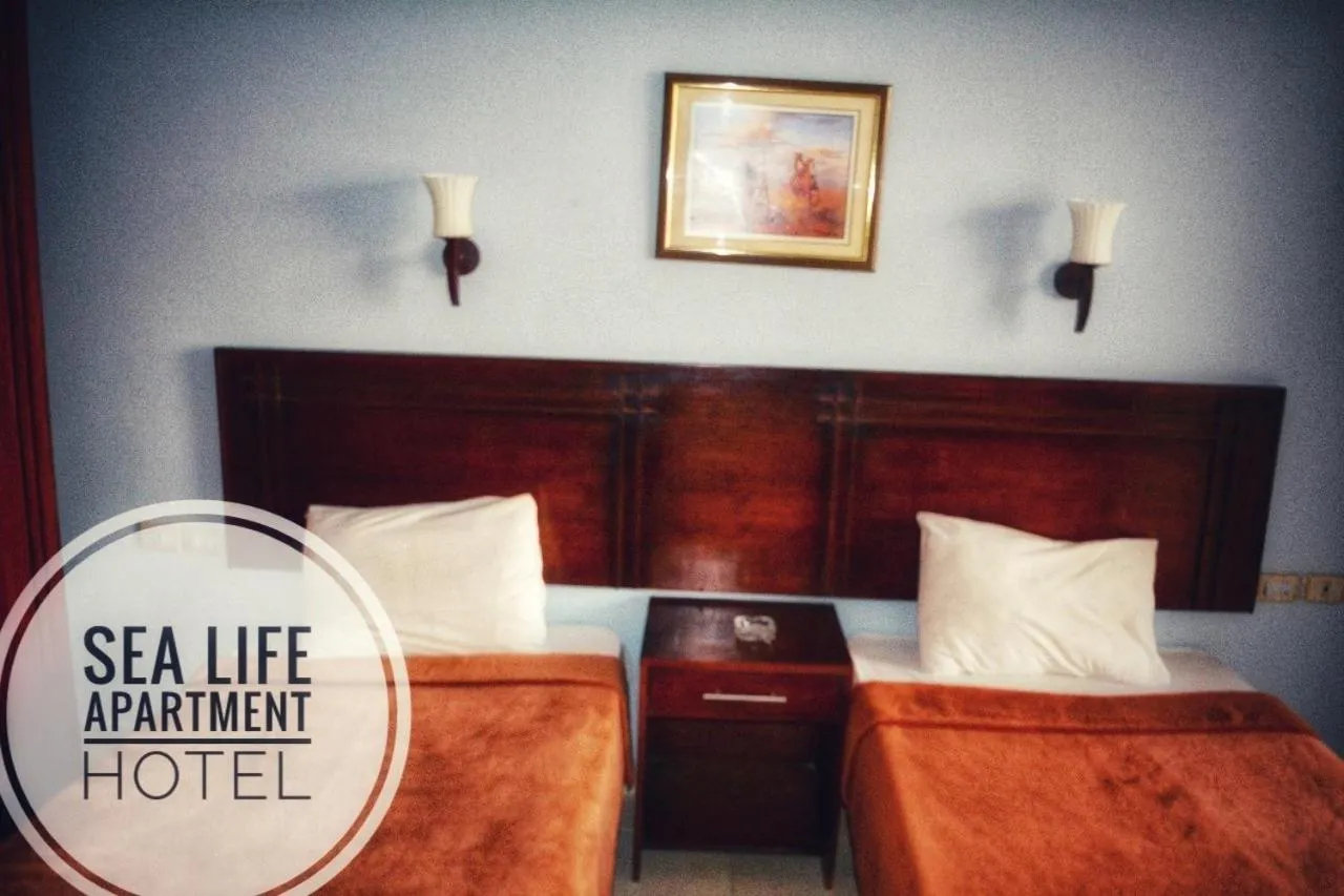 Boulevard Apartment Hotel