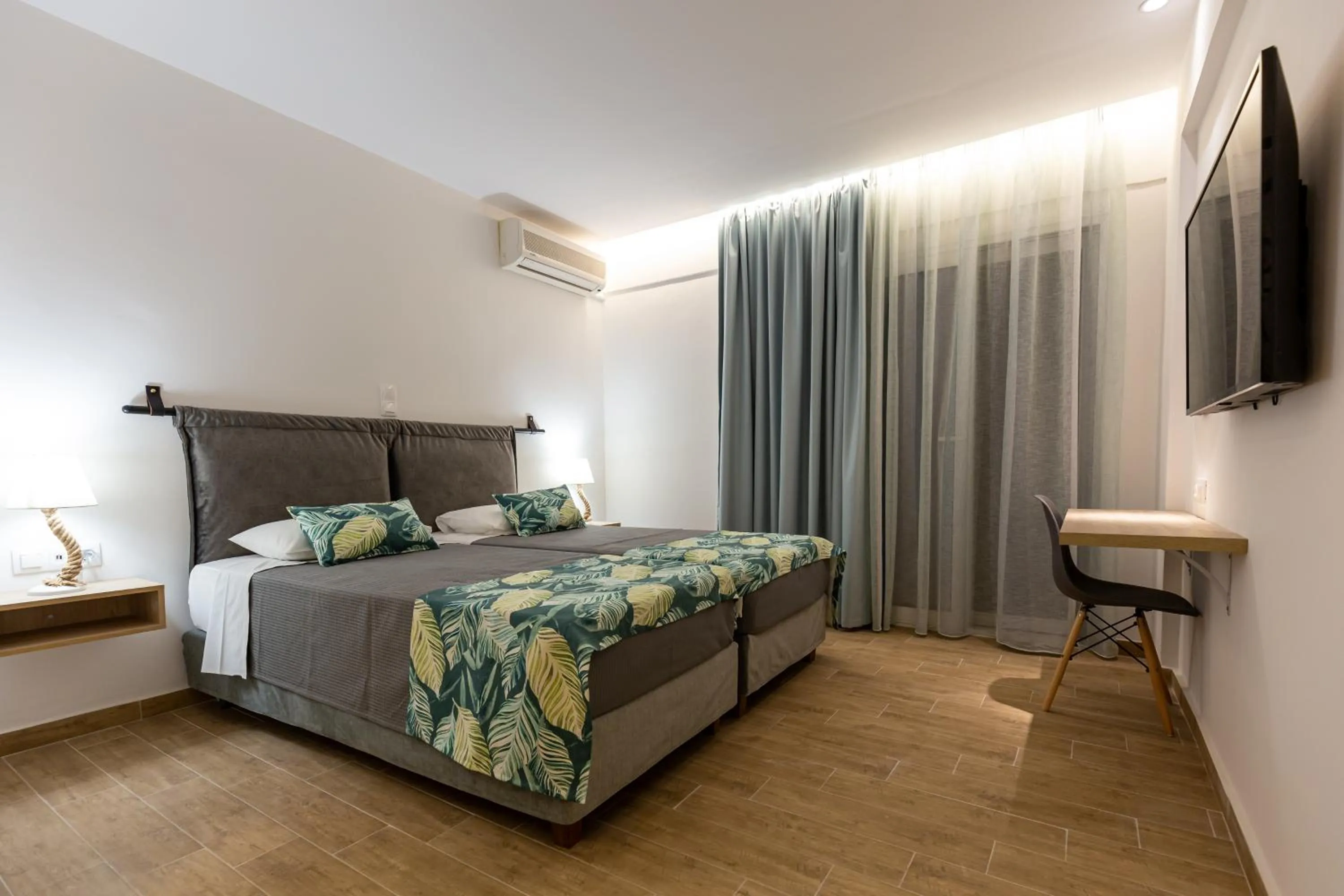 Bedroom, Bed in Sirocco Hotel