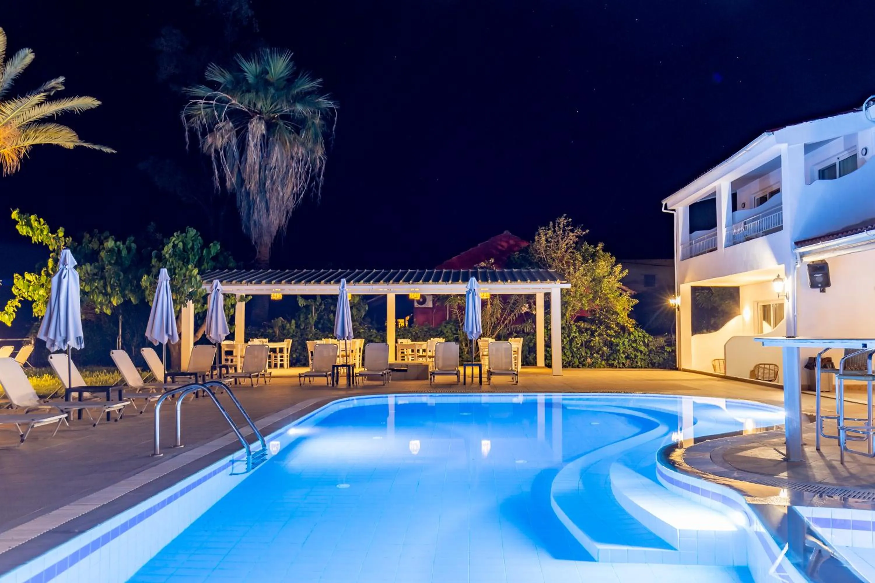 Swimming pool in Sirocco Hotel