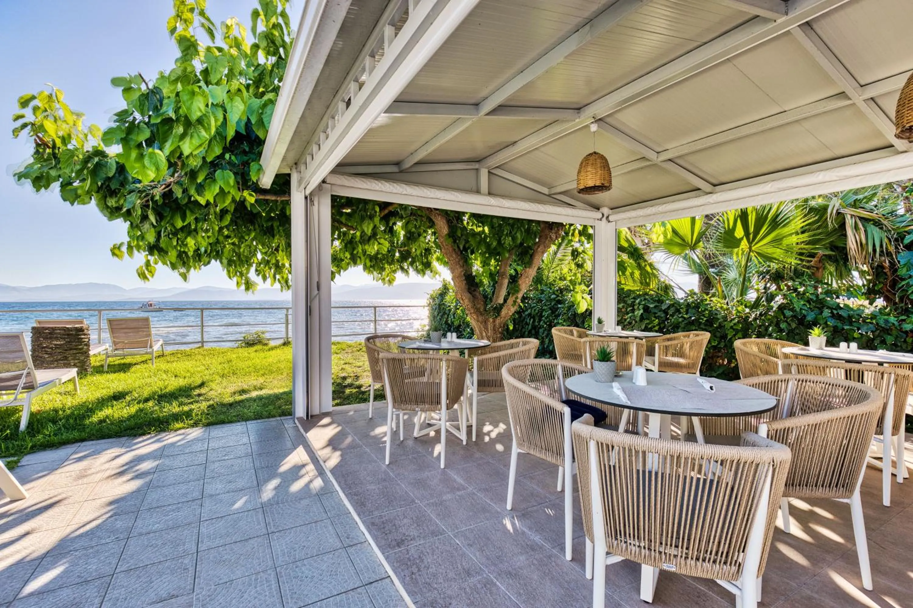 Seating area in Sirocco Hotel