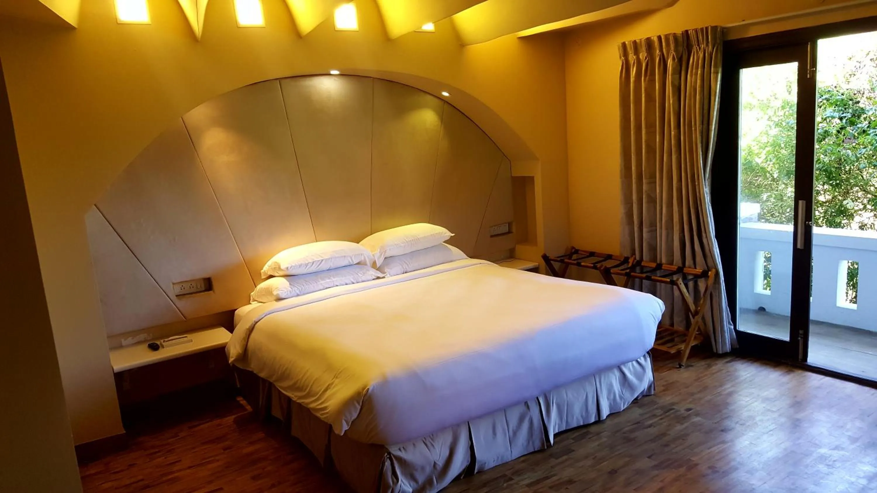 Photo of the whole room, Bed in COTTAGES BY THE CREEK.