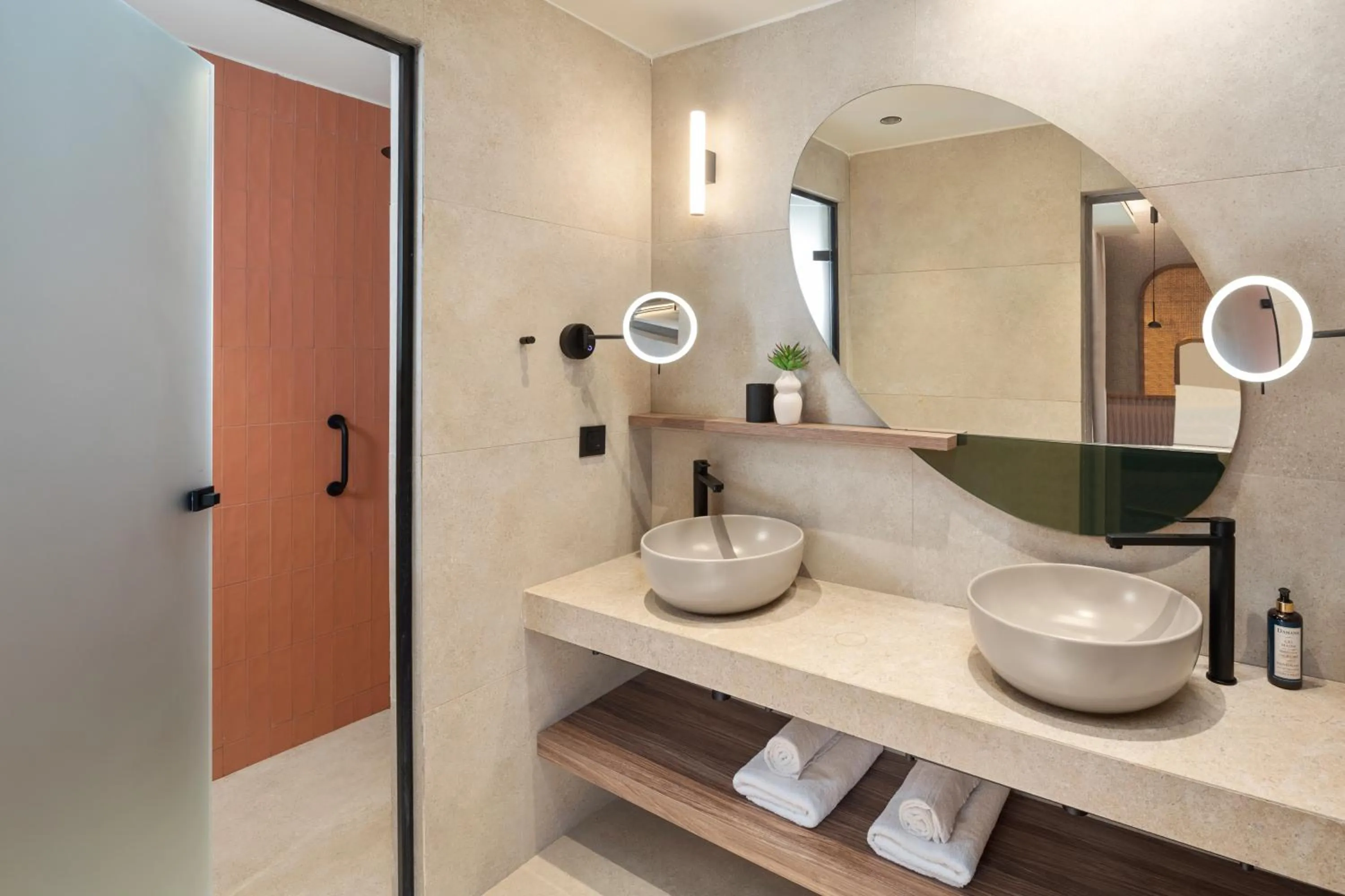 Bathroom in SENTIDO Apollo Palace