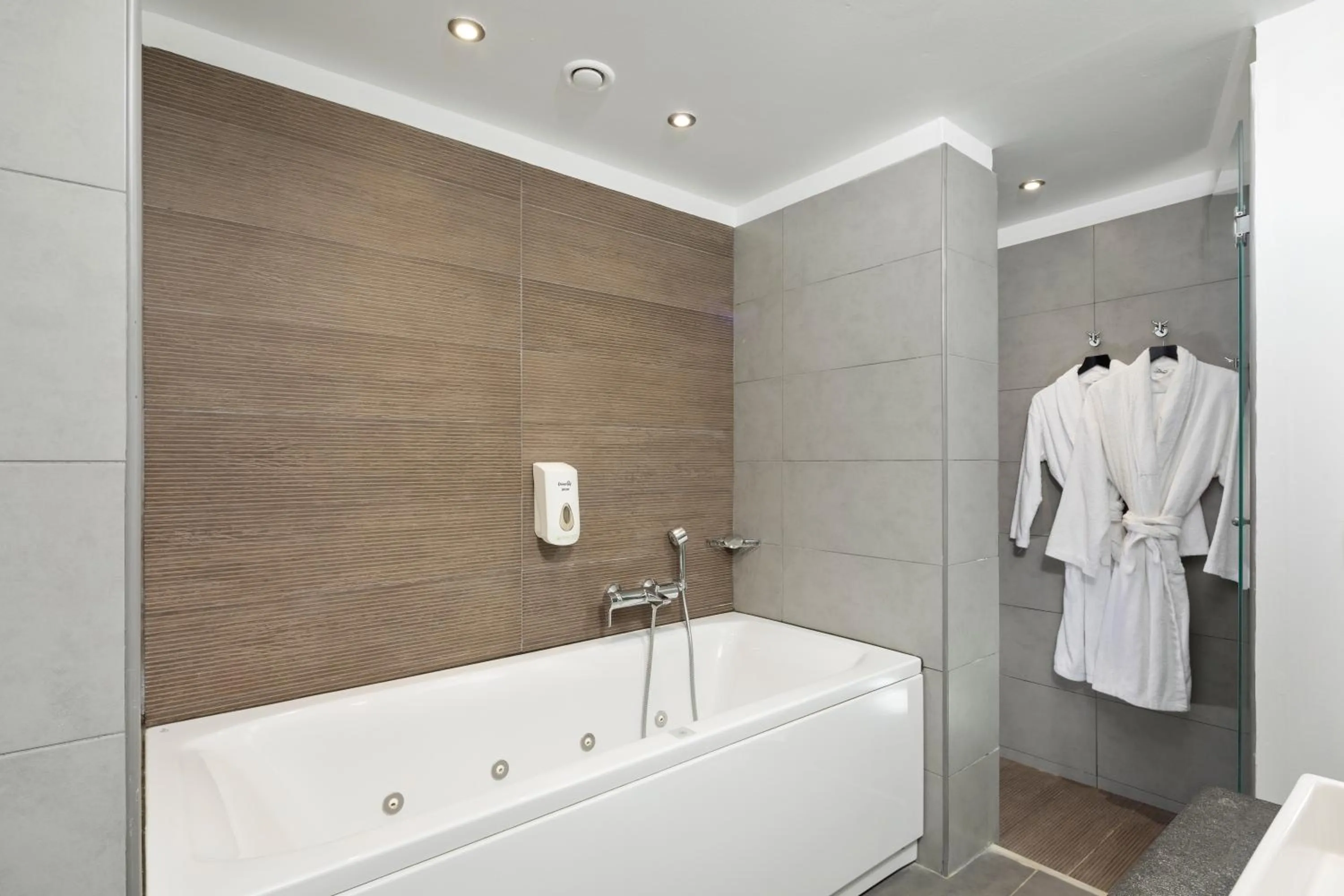 Bathroom in SENTIDO Apollo Palace