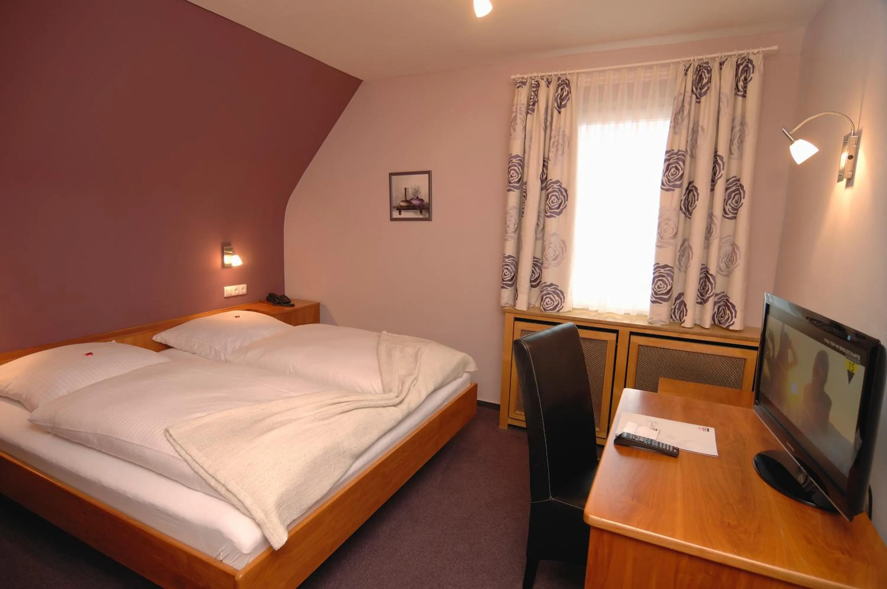 Day, Bed in Gasthaus zum Ochsen
