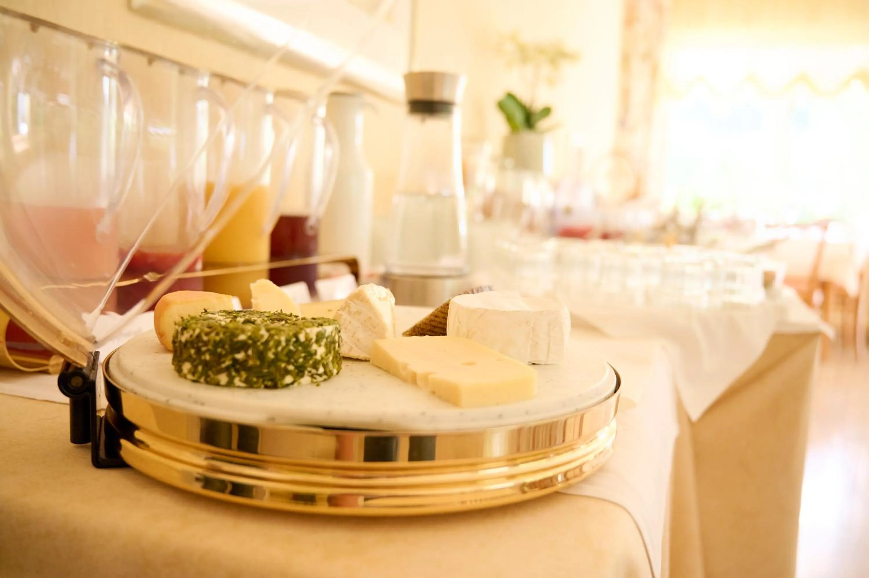 Breakfast in Hotel Morgensonne