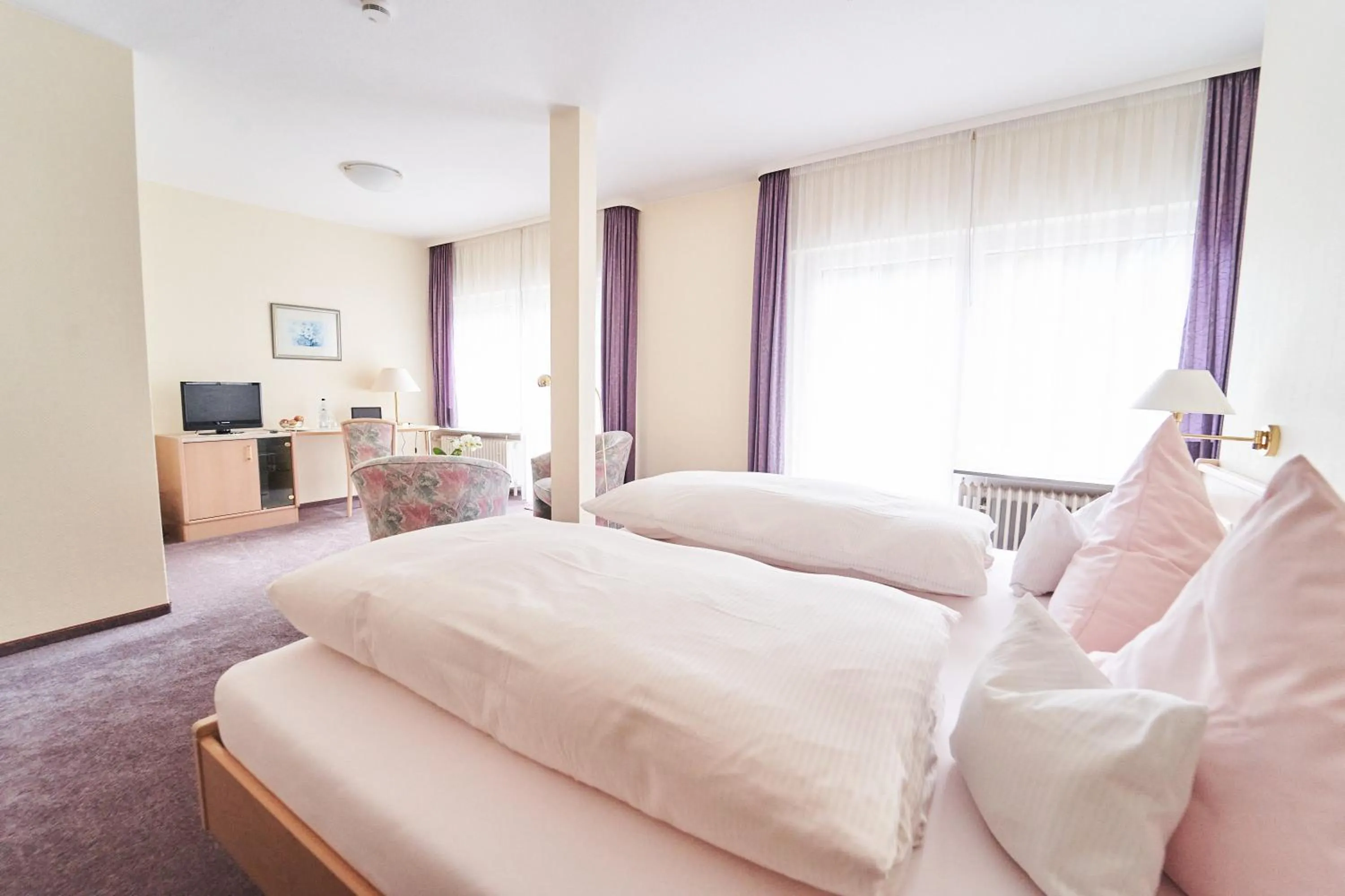 Photo of the whole room, Bed in Hotel Morgensonne