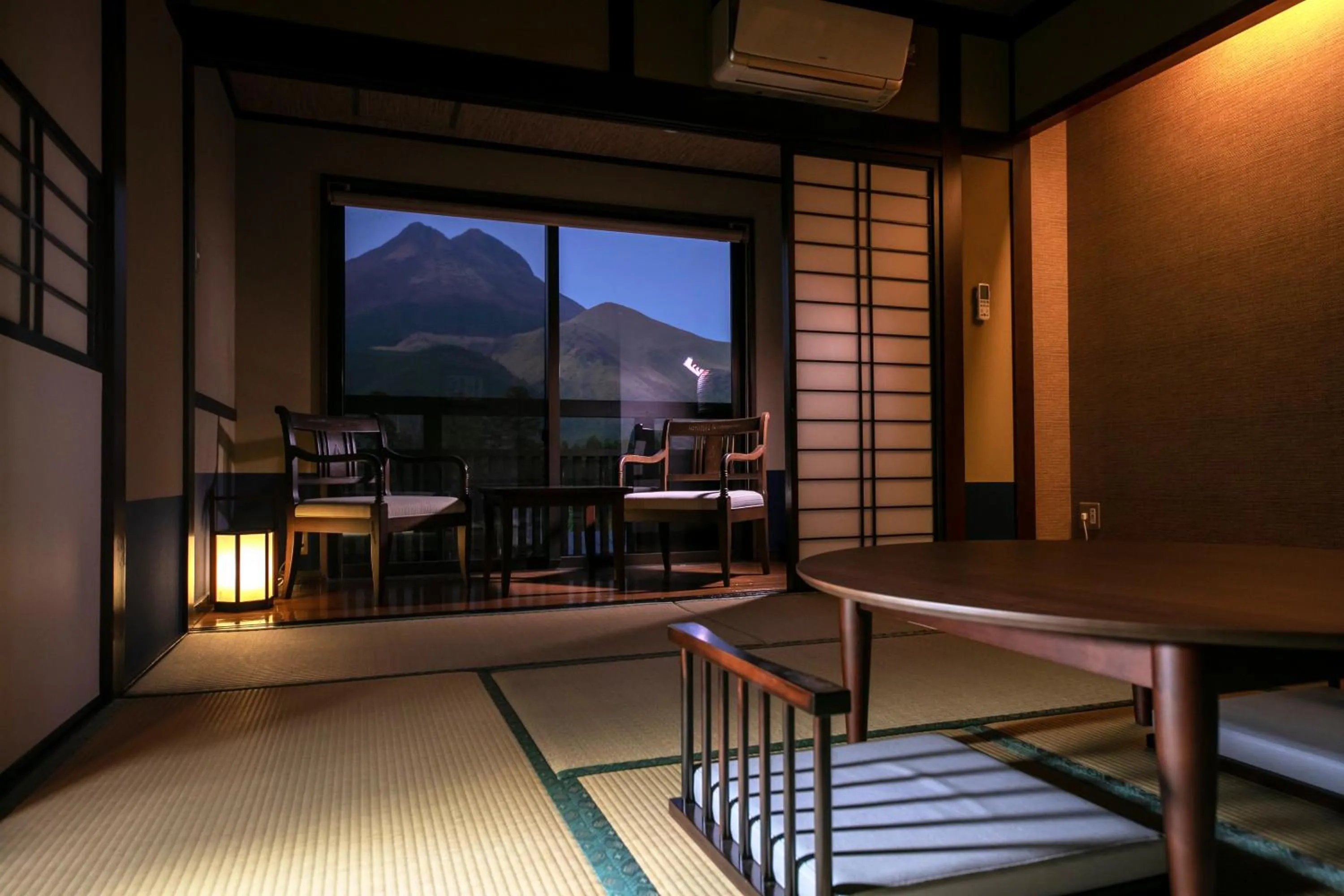 Photo of the whole room in Saigakukan