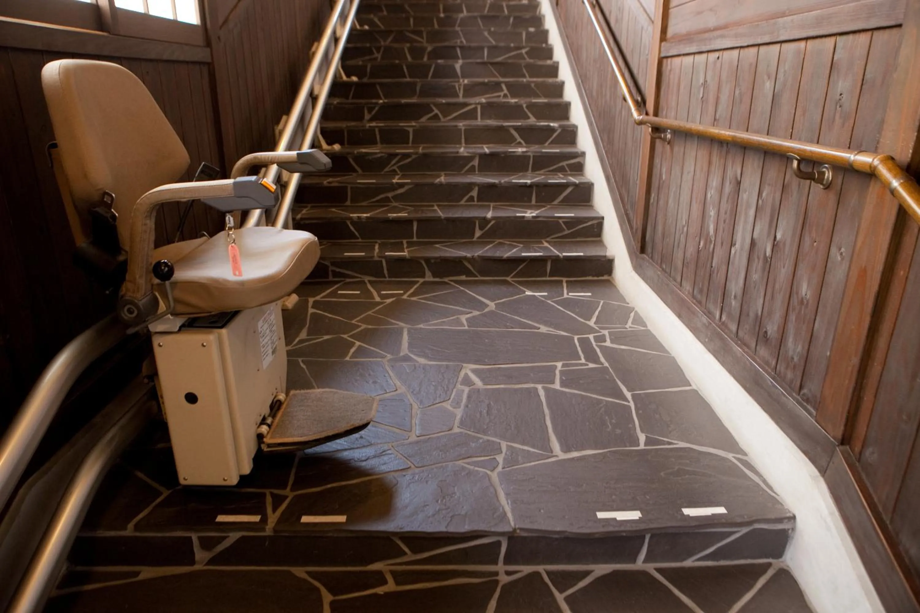 Decorative detail in Saigakukan