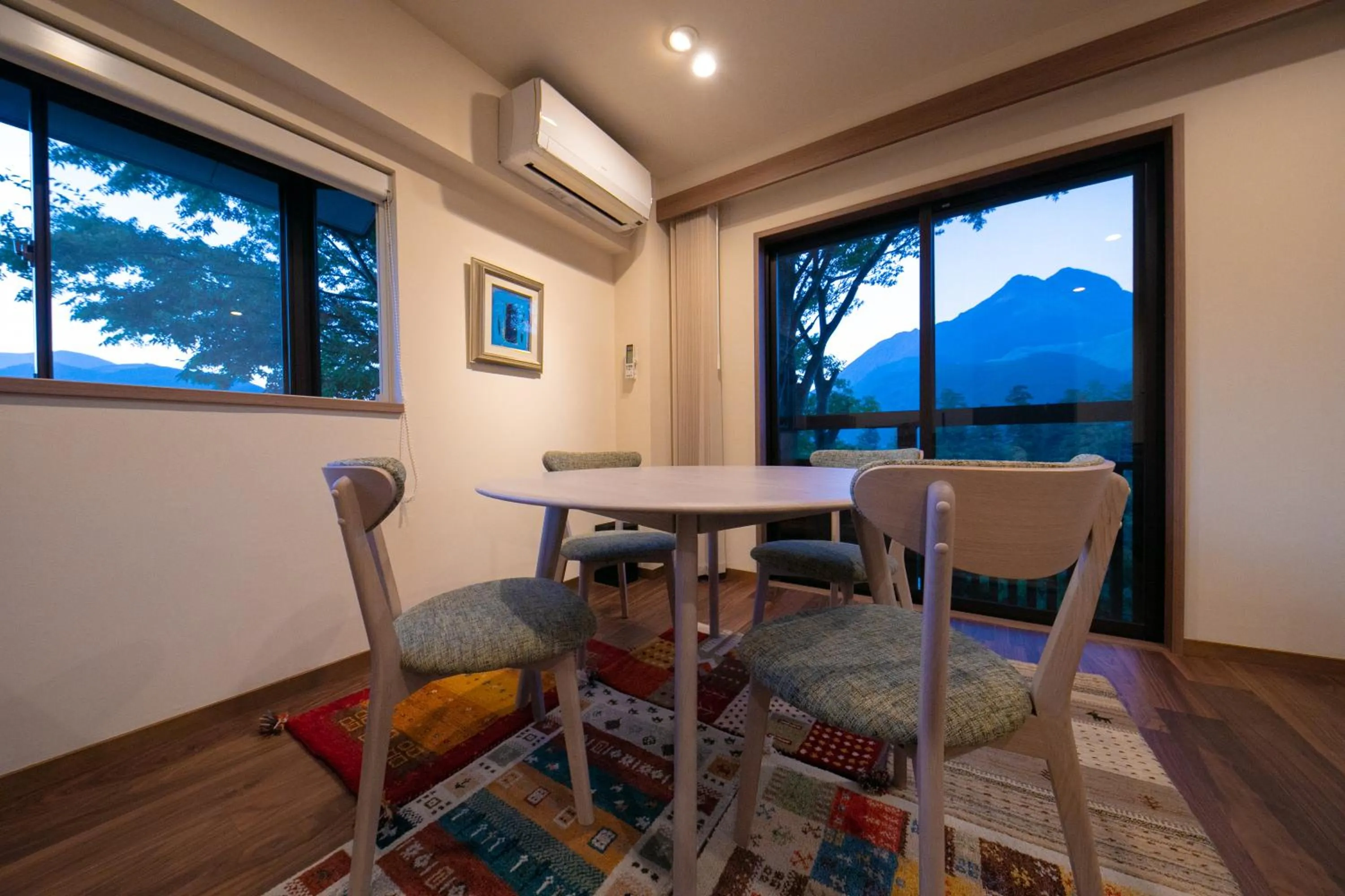 Living room in Saigakukan