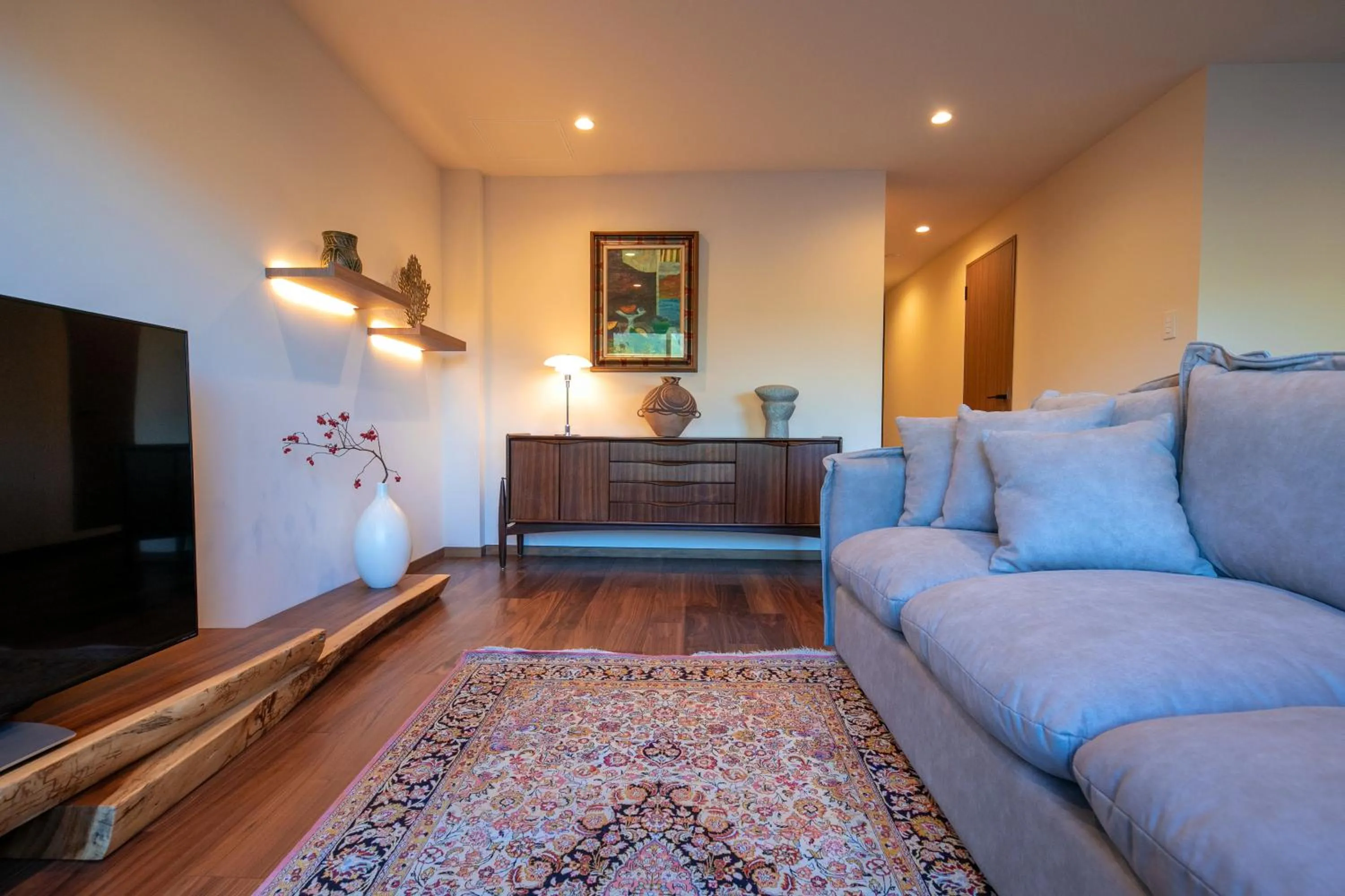 Living room in Saigakukan