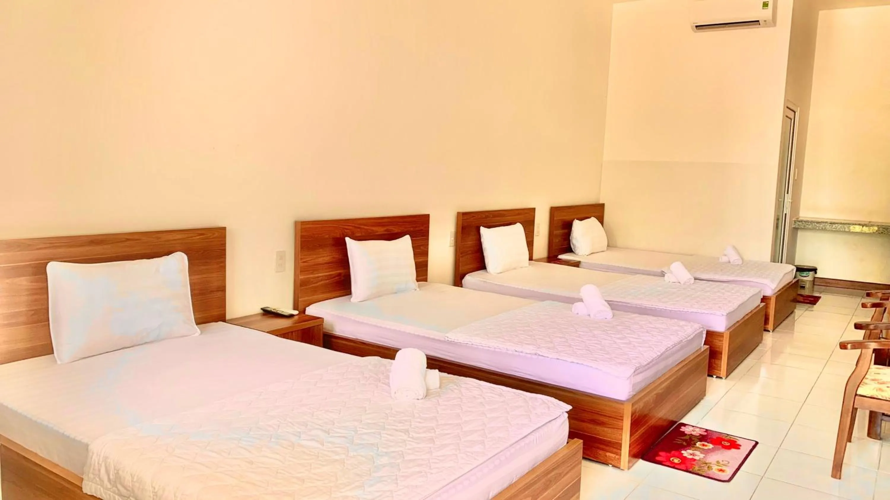 Bedroom, Bed in Phú Quốc Hotel