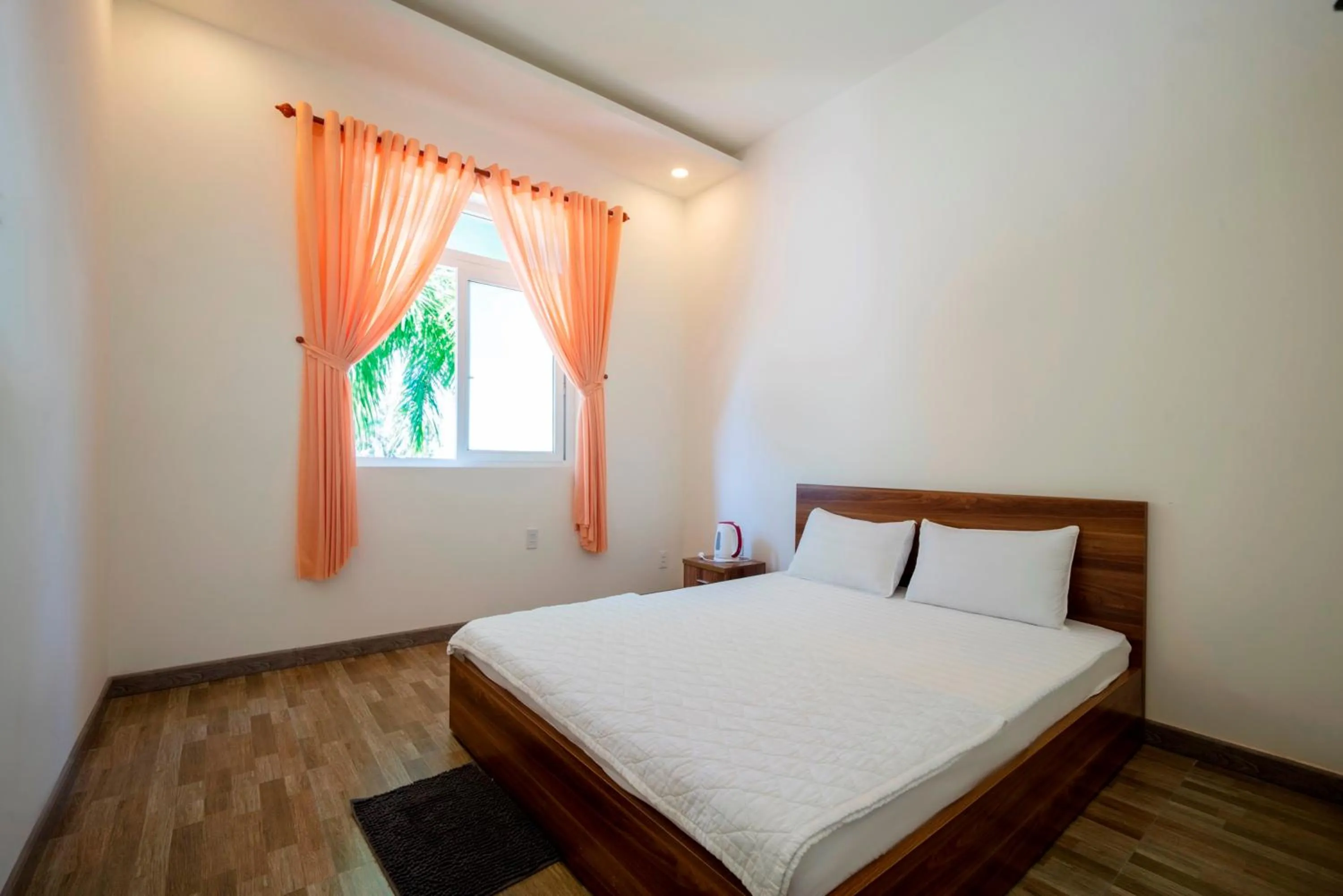 Bedroom, Bed in Phú Quốc Hotel