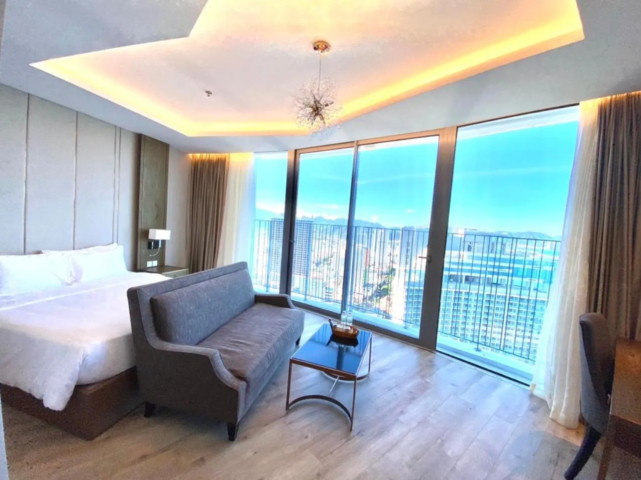 Photo of the whole room, Bed in Wise Stay Panorama Condotel