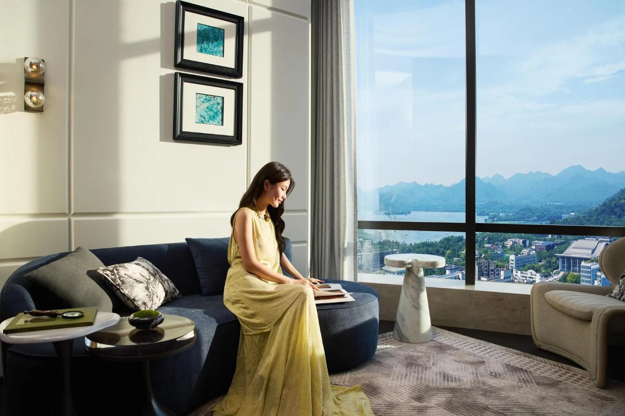 Photo of the whole room in Hangzhou Wulin GDA Hotel, Vignette Collection - Nearby the iconic Wulin Square, with only a few minutes' walk to the West Lake