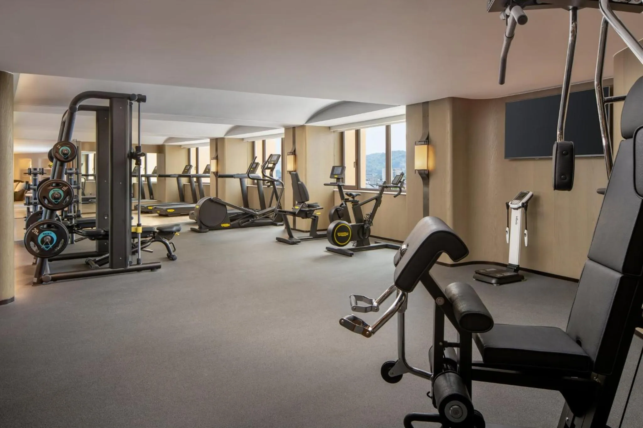 Fitness centre/facilities in Hangzhou Wulin GDA Hotel, Vignette Collection - Nearby the iconic Wulin Square, with only a few minutes' walk to the West Lake