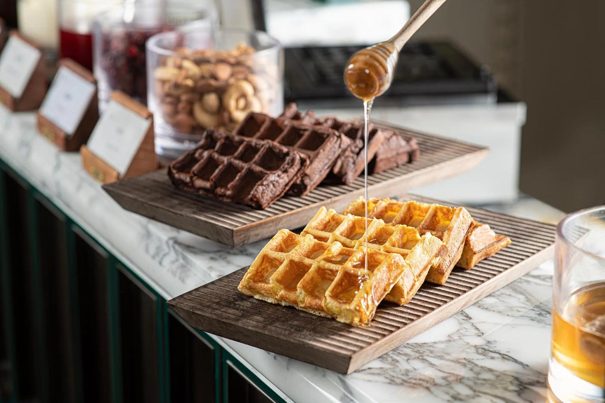 Buffet breakfast in Hangzhou Wulin GDA Hotel, Vignette Collection - Nearby the iconic Wulin Square, with only a few minutes' walk to the West Lake