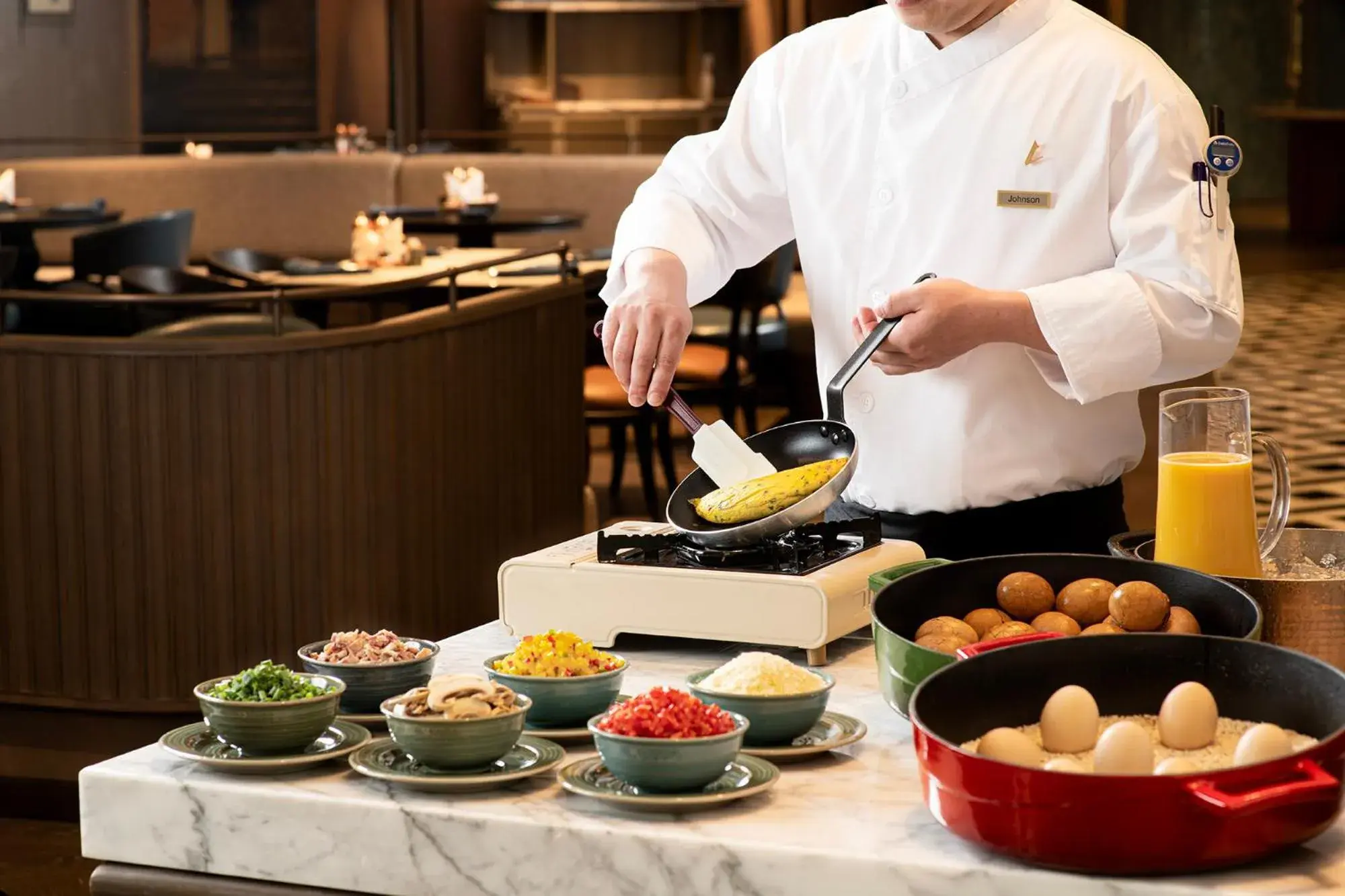 Buffet breakfast in Hangzhou Wulin GDA Hotel, Vignette Collection - Nearby the iconic Wulin Square, with only a few minutes' walk to the West Lake Buffet breakfast in Hangzhou Wulin GDA Hotel, Vignette Collection - Nearby the iconic Wulin Square, with only a few minutes' walk to the West Lake