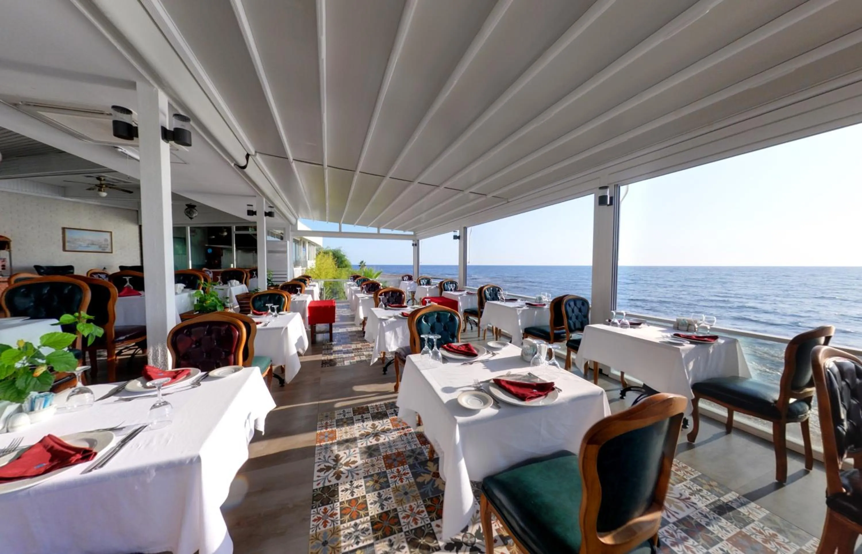 Restaurant/places to eat in Flora Garden Beach Hotel - Adults Only 16 Plus - Couples Concept