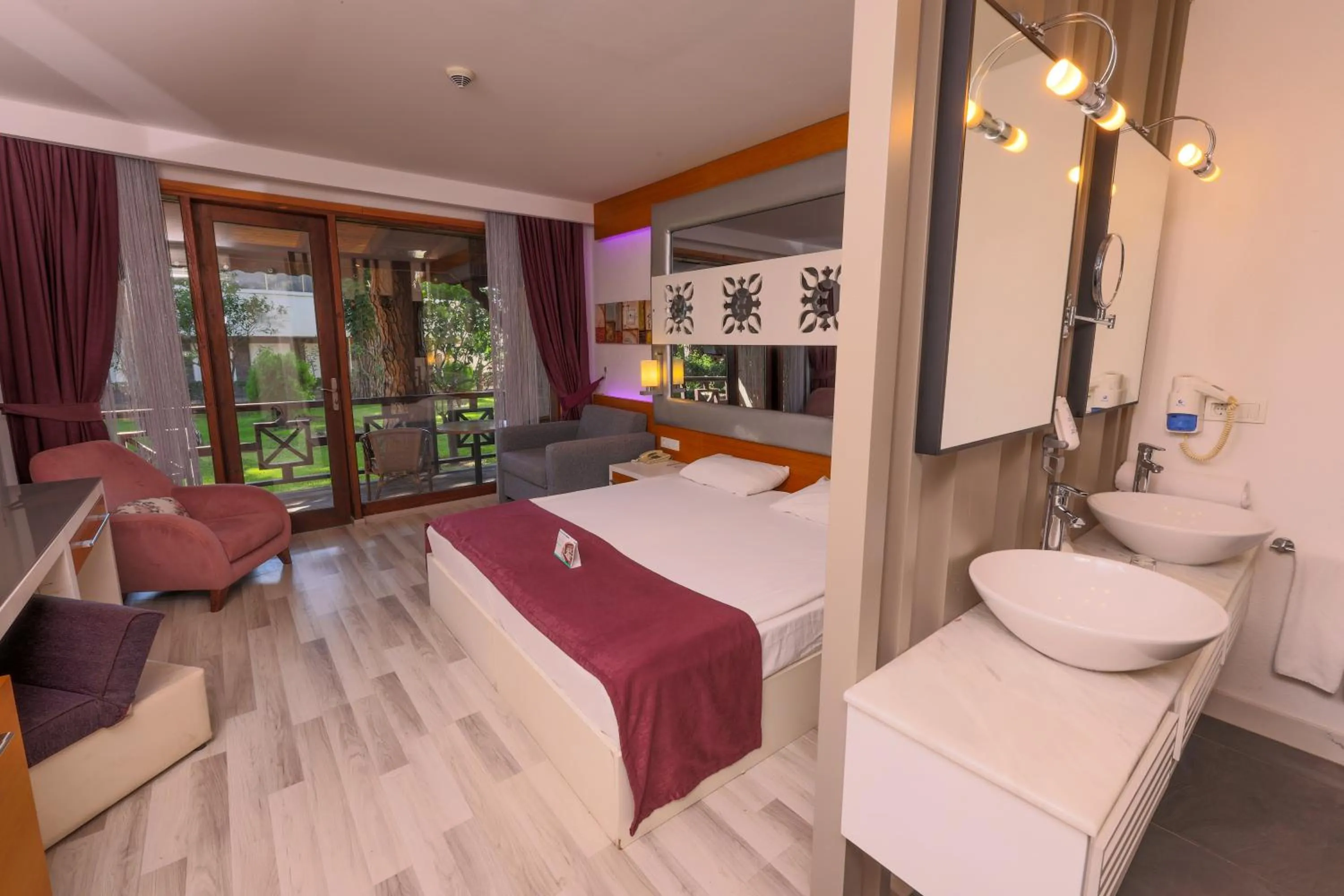 Bed in Flora Garden Beach Hotel - Adults Only 16 Plus - Couples Concept