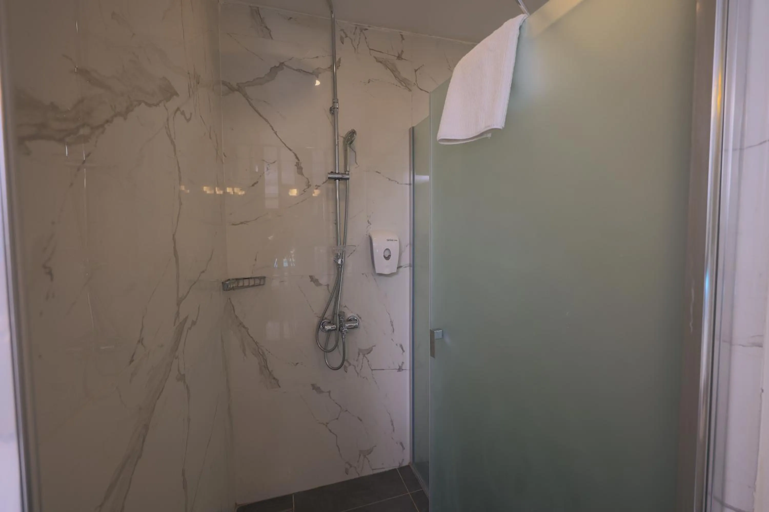 Shower in Flora Garden Beach Hotel - Adults Only 16 Plus - Couples Concept