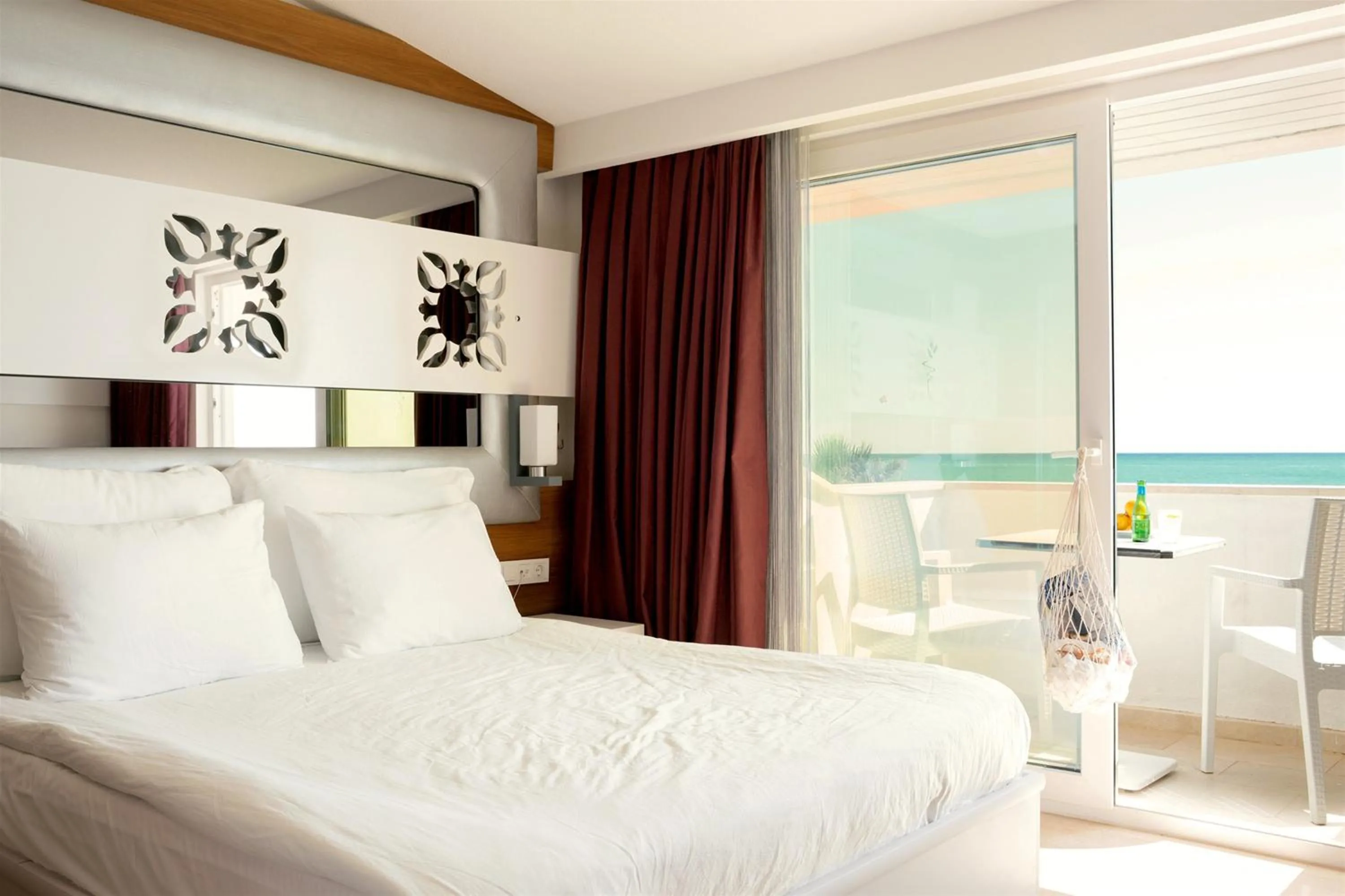 Bed in Flora Garden Beach Hotel - Adults Only 16 Plus - Couples Concept
