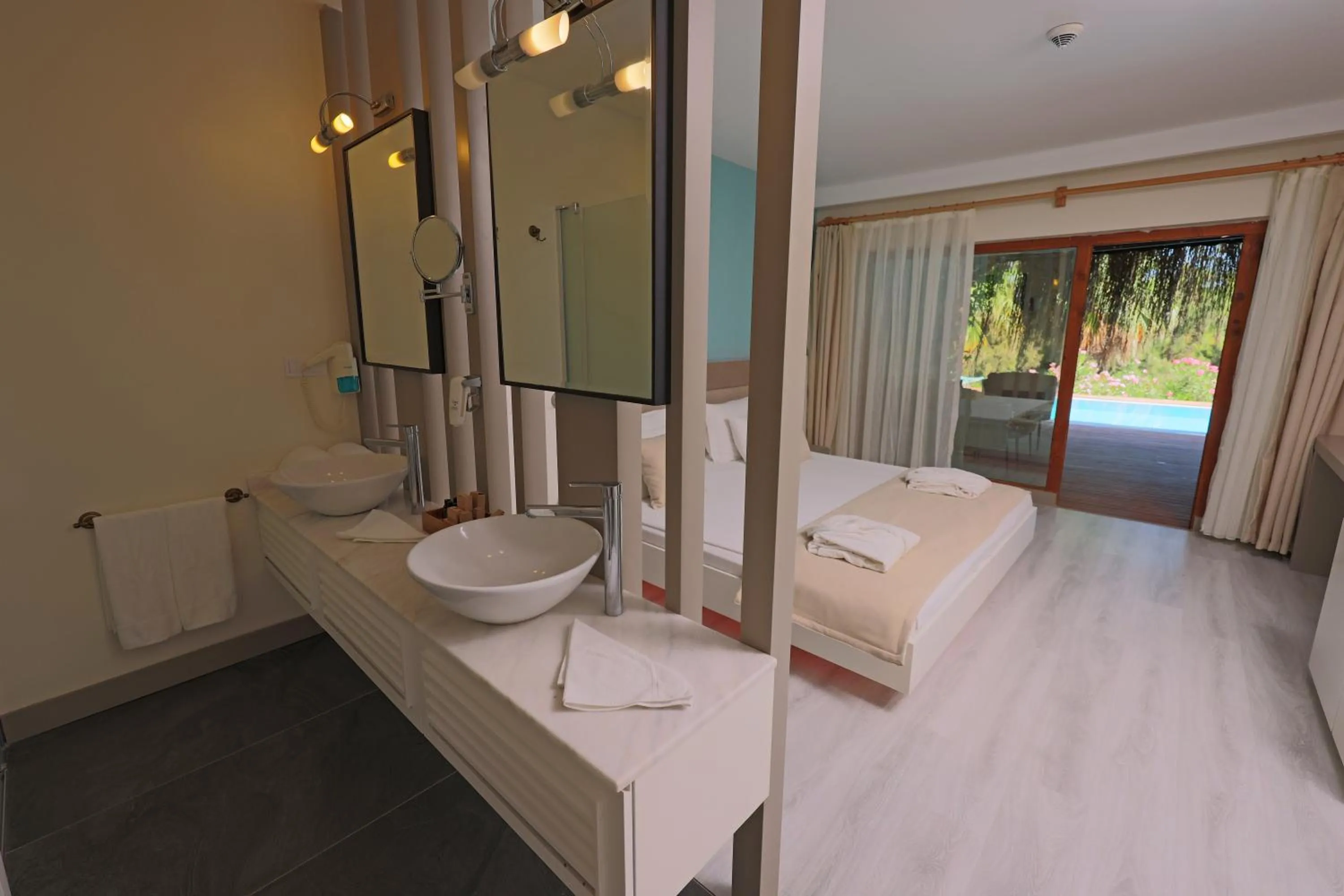 Toilet, Bed in Flora Garden Beach Hotel - Adults Only 16 Plus - Couples Concept