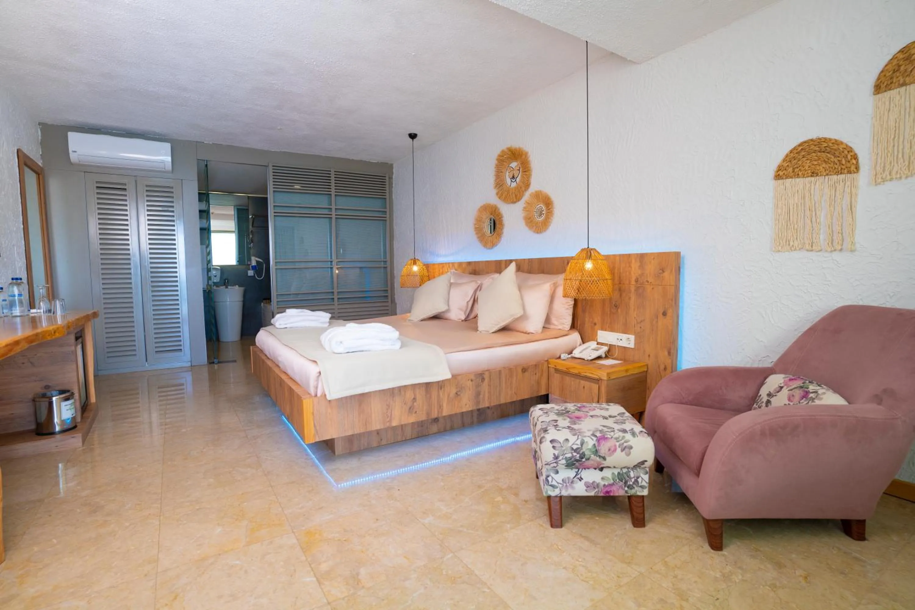 Bedroom, Bed in Flora Garden Beach Hotel - Adults Only 16 Plus - Couples Concept