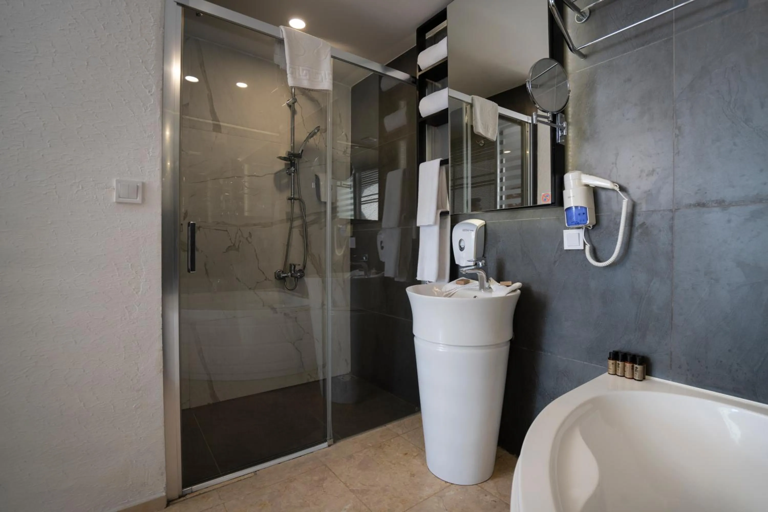 Shower in Flora Garden Beach Hotel - Adults Only 16 Plus - Couples Concept