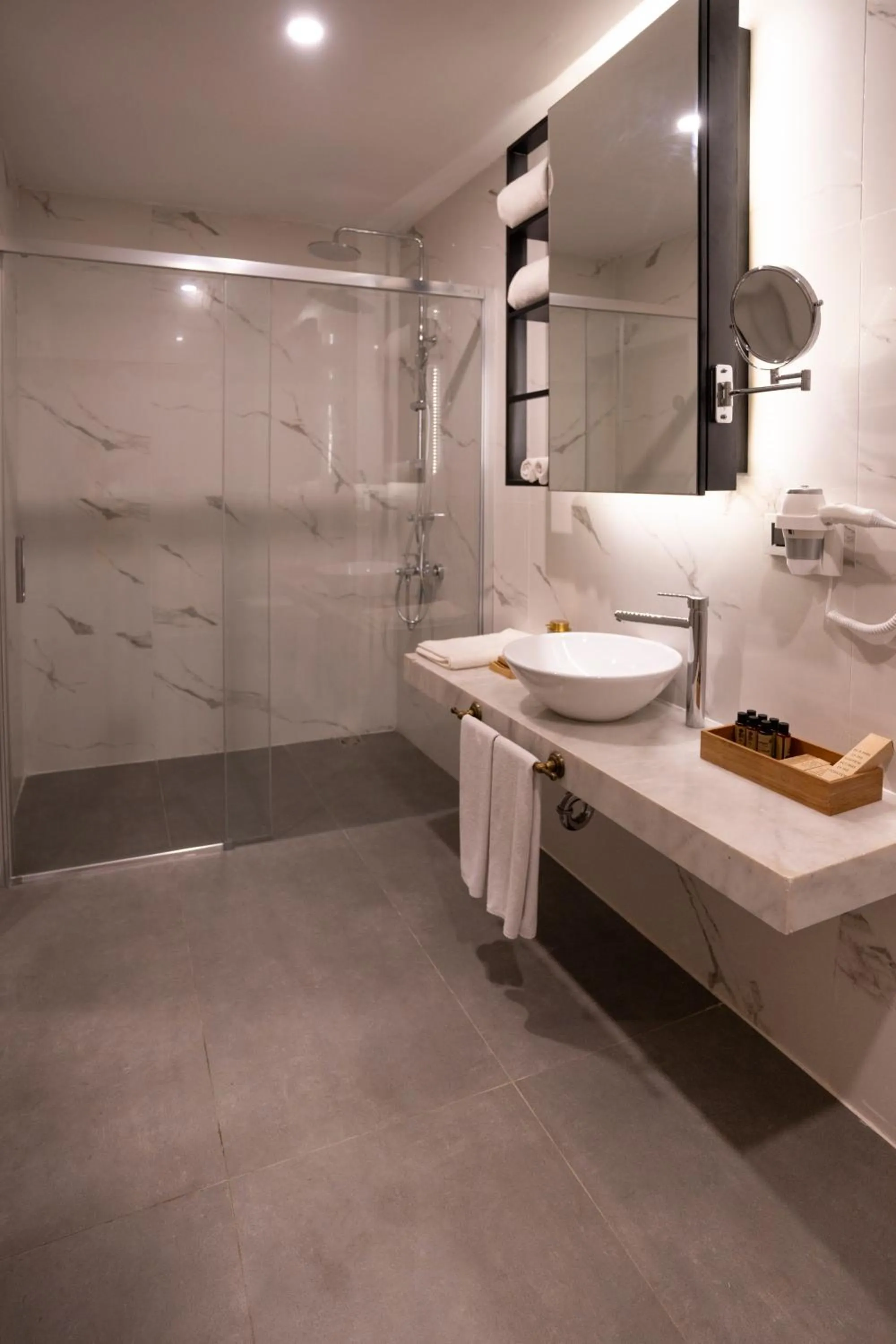 Shower in Flora Garden Beach Hotel - Adults Only 16 Plus - Couples Concept