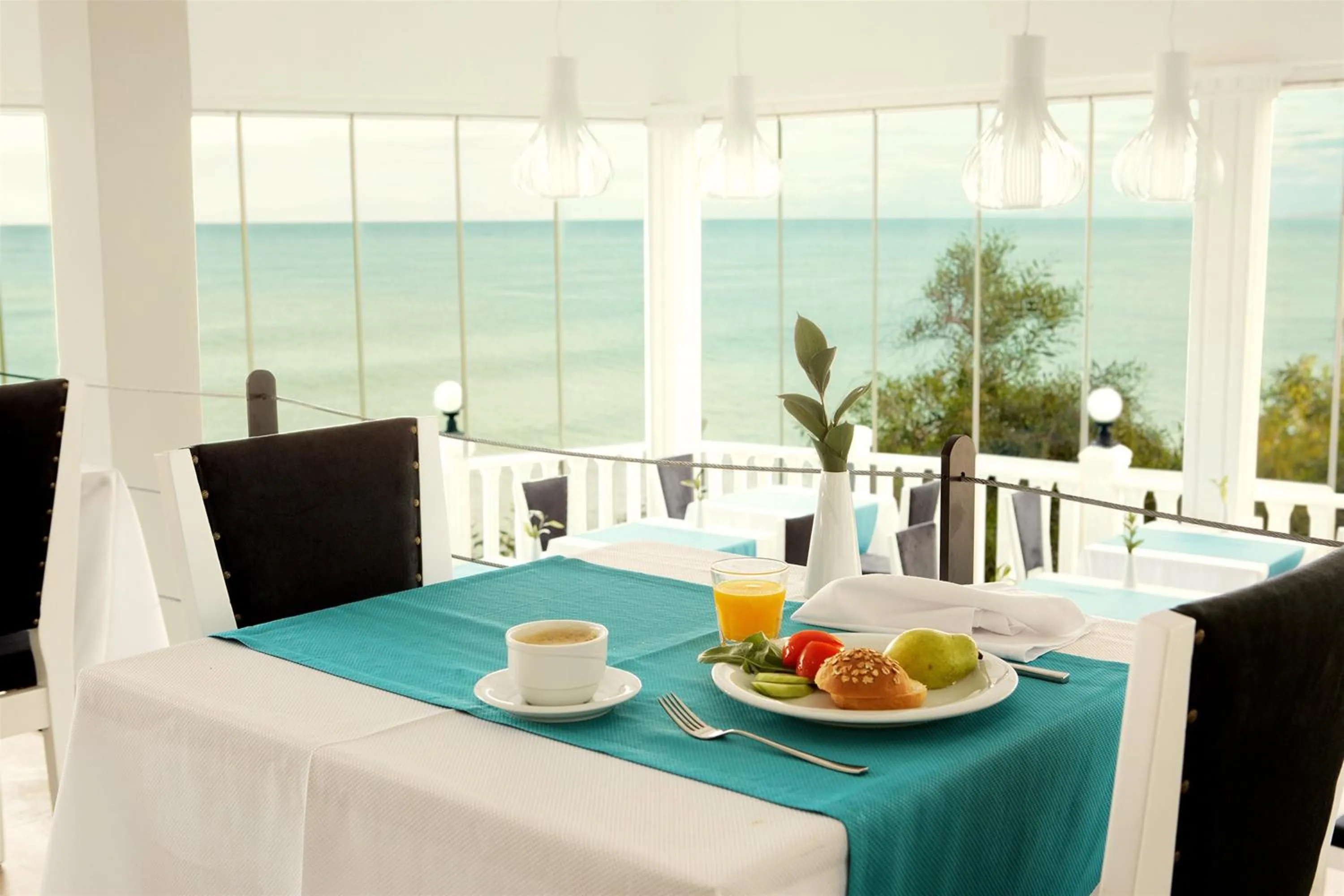 Restaurant/places to eat in Flora Garden Beach Hotel - Adults Only 16 Plus - Couples Concept