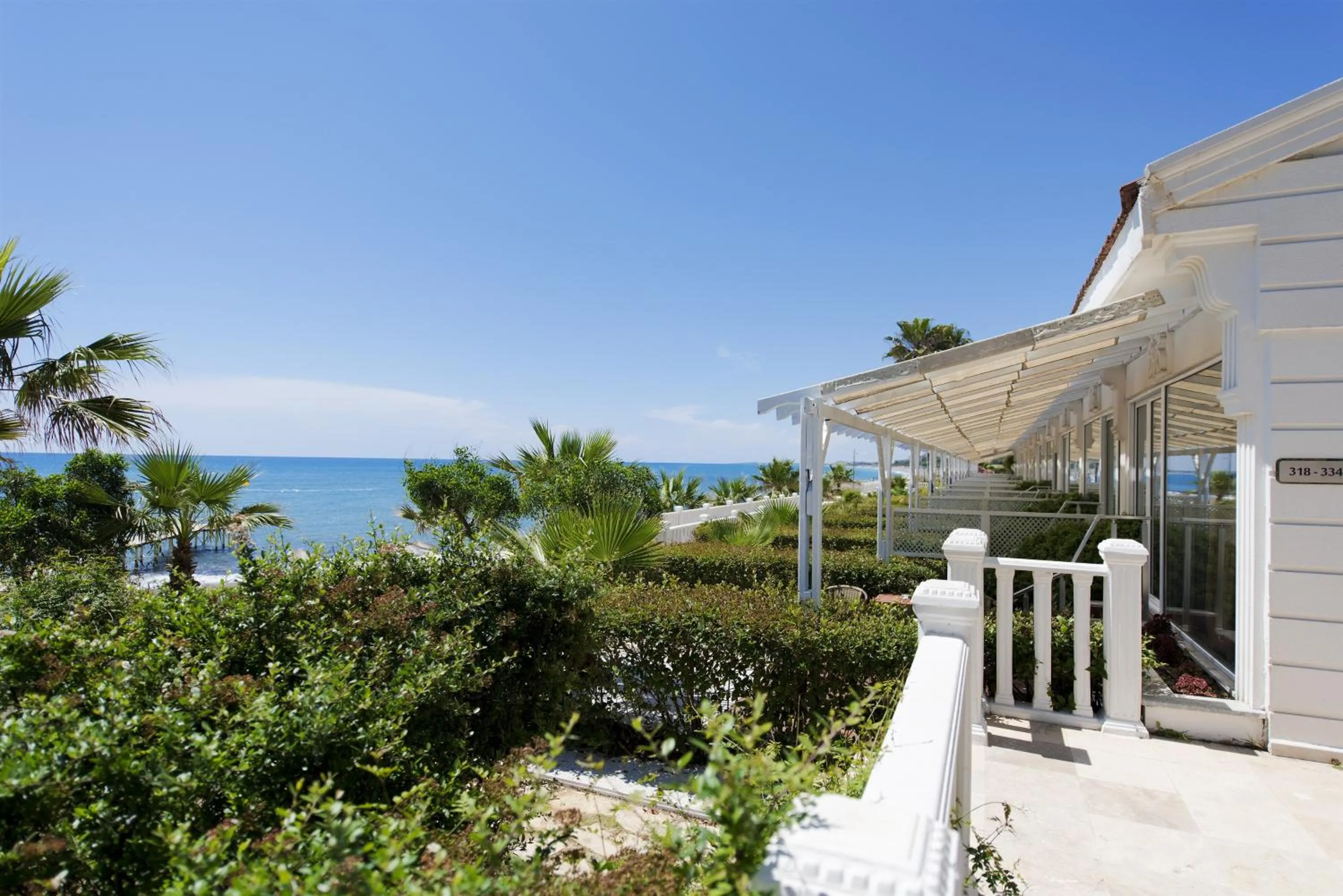 Day in Flora Garden Beach Hotel - Adults Only 16 Plus - Couples Concept